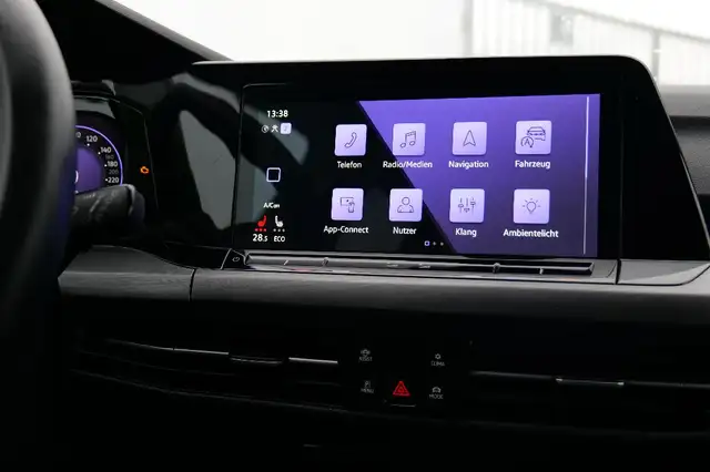 Volkswagen Golf view 11