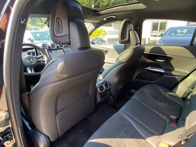 Mercedes-Benz GLC view 11