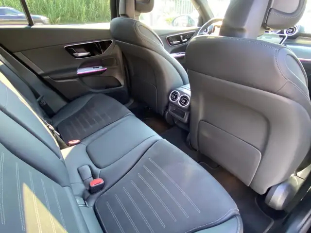 Mercedes-Benz GLC view 9