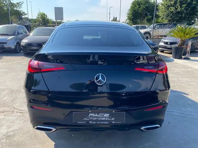 Mercedes-Benz GLC view 14