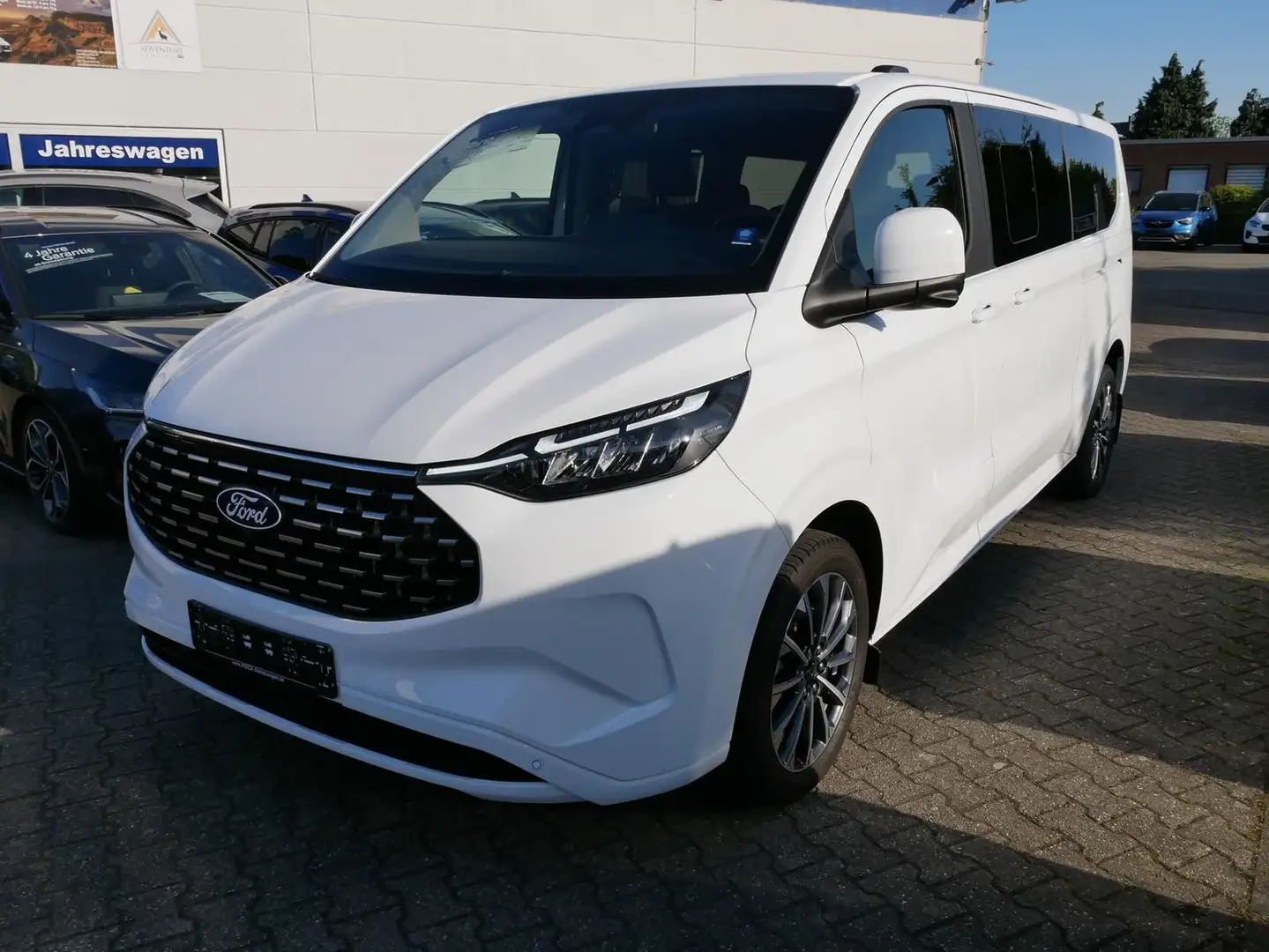Ford Tourneo Custom Plug-in Hybrid L2 Titanium X LED Weiß - 2