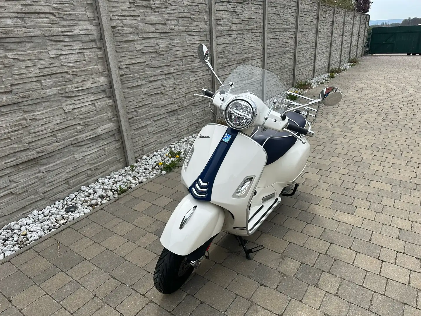 Vespa 125 Super 125GTS Super Sport mit ABS Weiß - 2