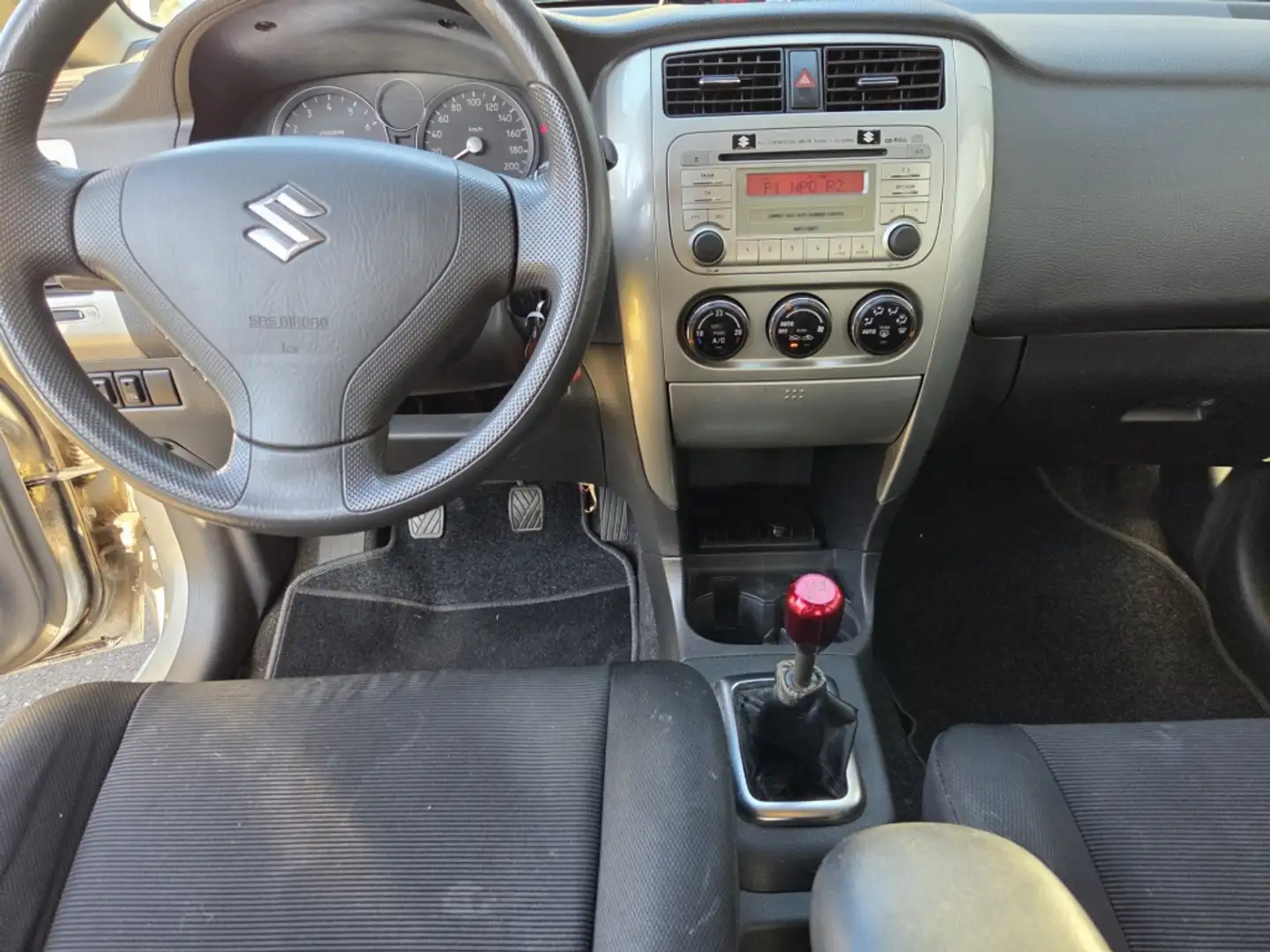 Suzuki Liana 1.6 Exclusive Grau - 2