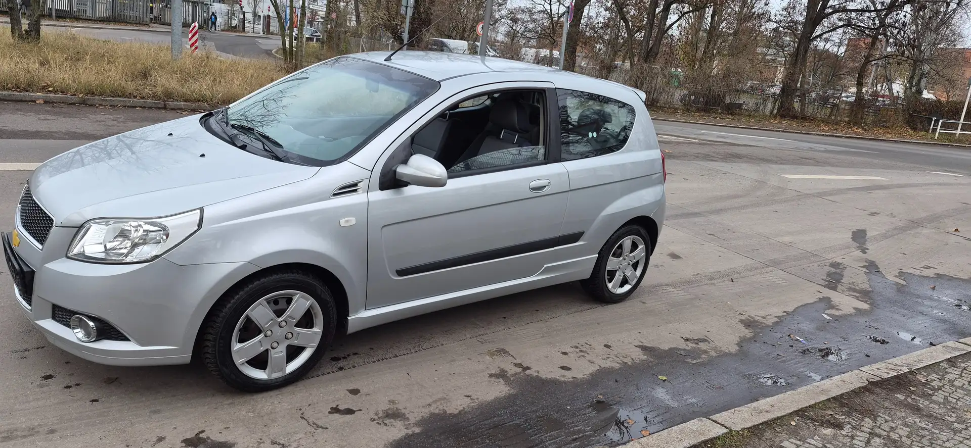 Chevrolet Aveo IDEAL FÜR ANFÄNGER-SEHR GELEGT- Silber - 2
