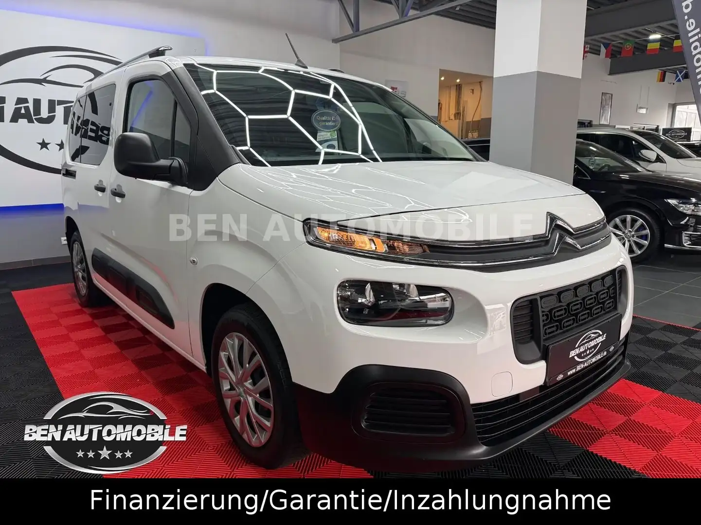 Citroen Berlingo Live M 1.2i 12V VTi Puretech 1.Hand/AHK Weiß - 1