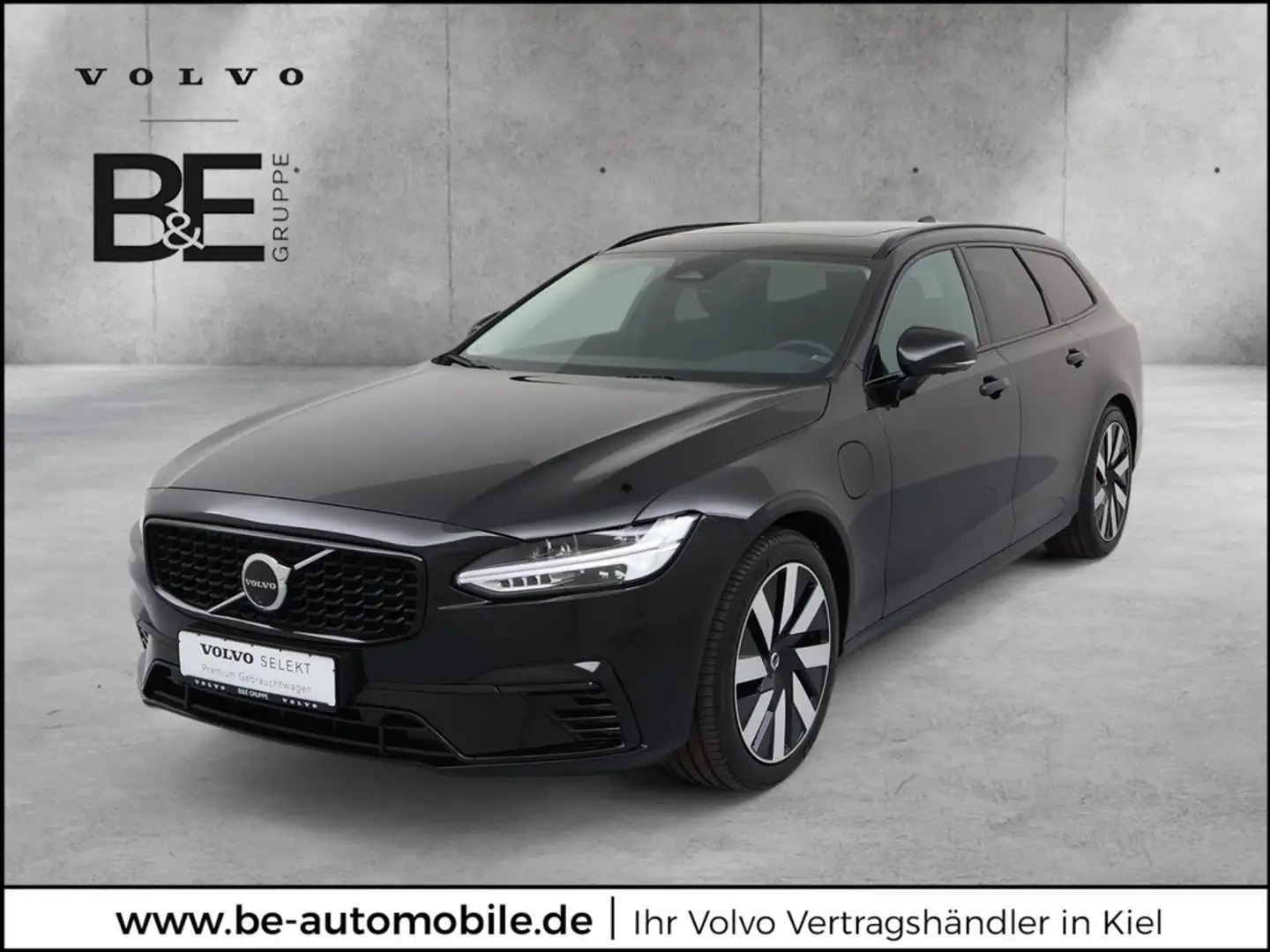 Volvo V90 Kombi T6 Plus Dark Recharge AWD ACC PANO Schwarz - 1