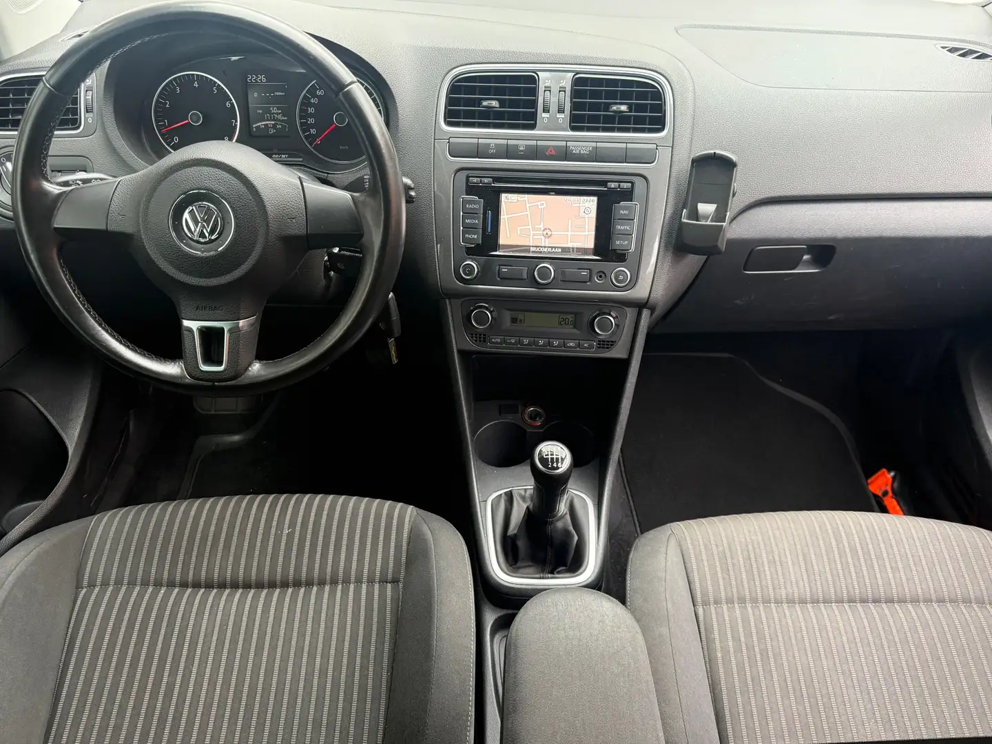 Volkswagen Polo 1.2 TSI 105pk Highline 2e EIG | NAVI | CLIMATE | C Noir - 2