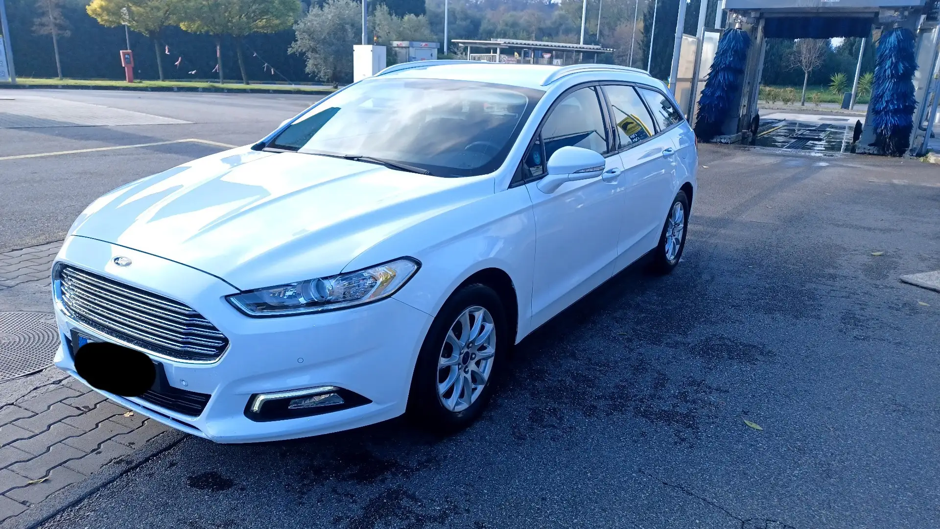 Ford Mondeo SW 2.0 tdci Business s&s 150cv my18.75 - 1