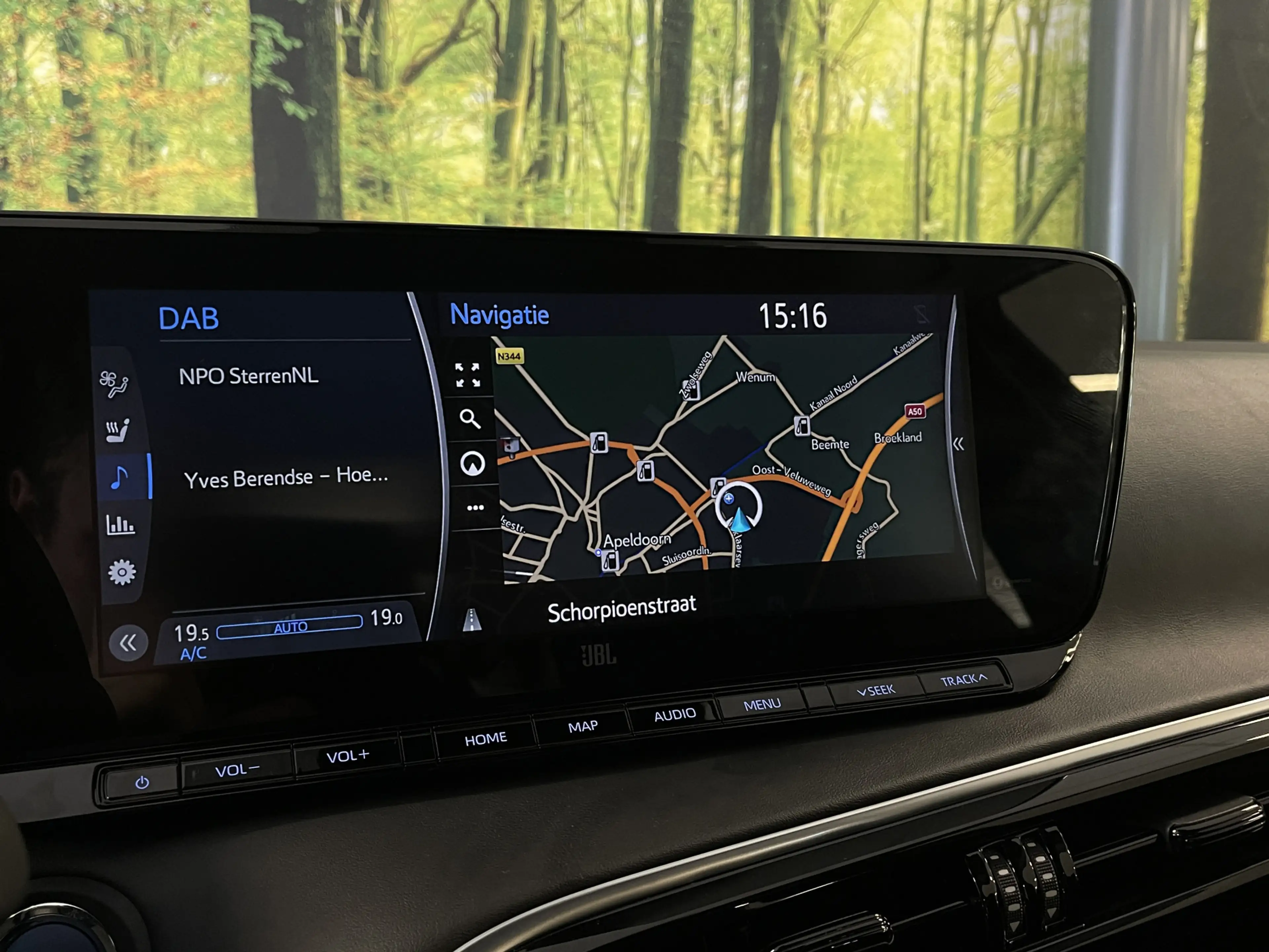 Toyota Mirai Dynamic | Apple Carplay | Android Auto | Keyless G — photo 18