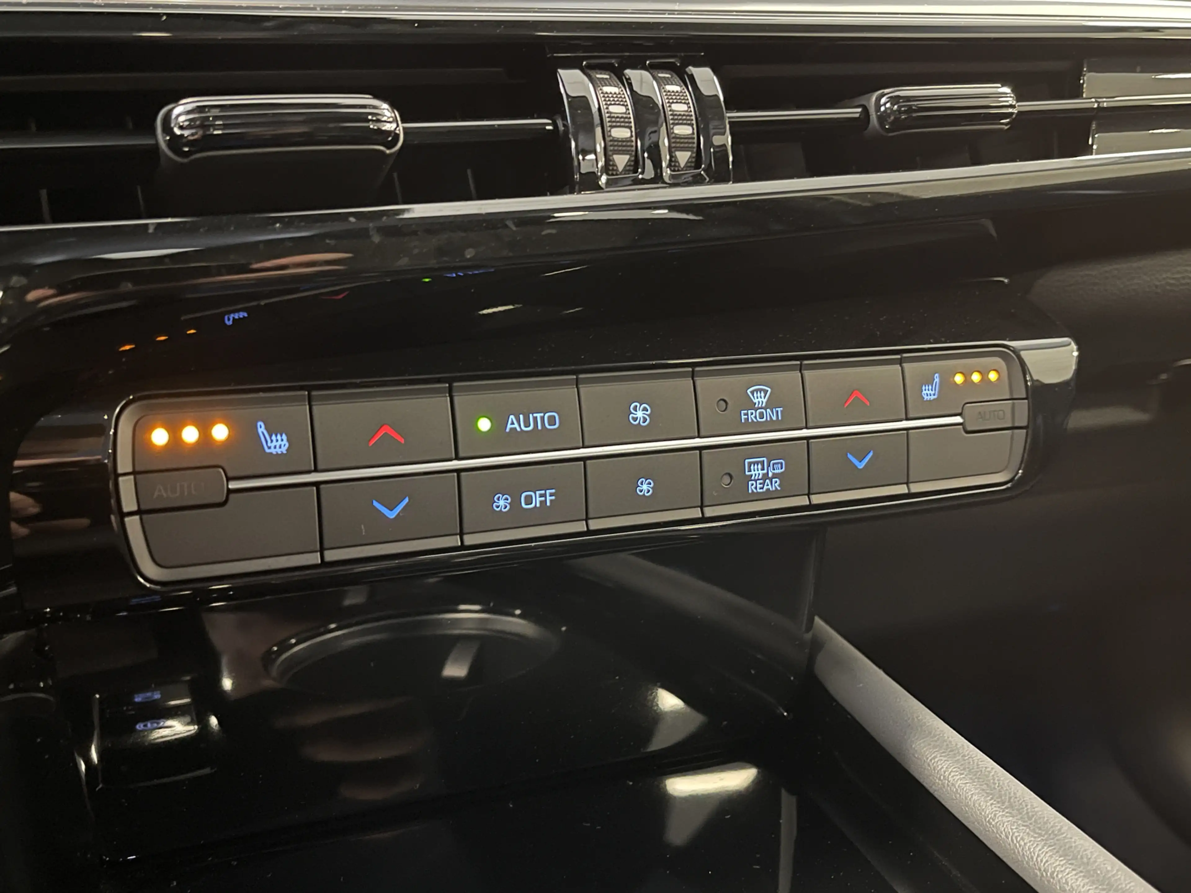 Toyota Mirai Dynamic | Apple Carplay | Android Auto | Keyless G — photo 29