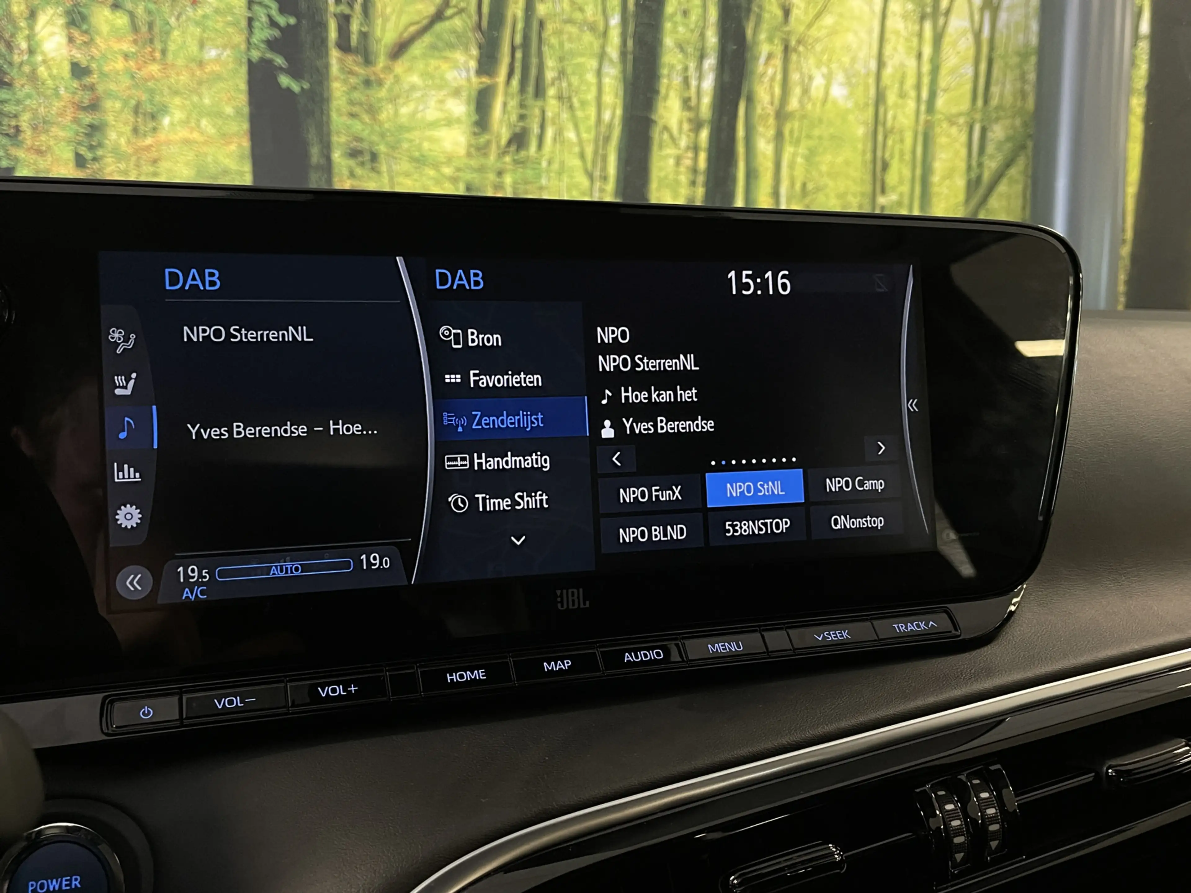 Toyota Mirai Dynamic | Apple Carplay | Android Auto | Keyless G — photo 19