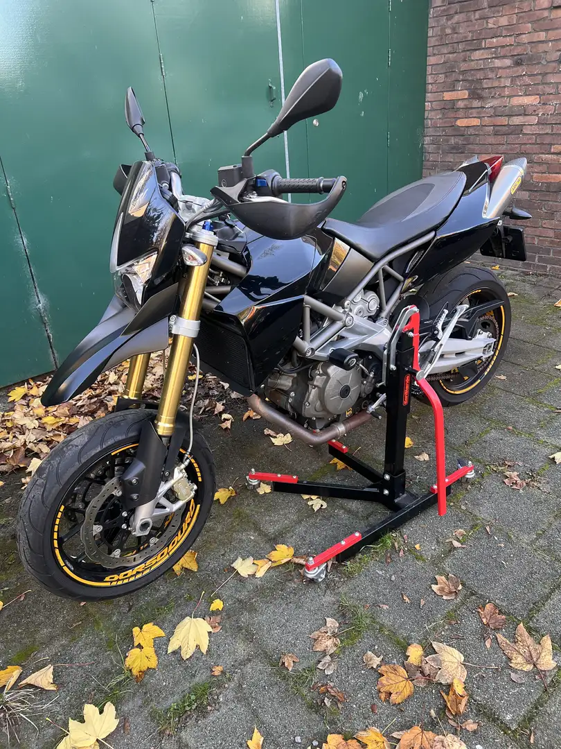 Aprilia Dorsoduro 750 Zwart - 2