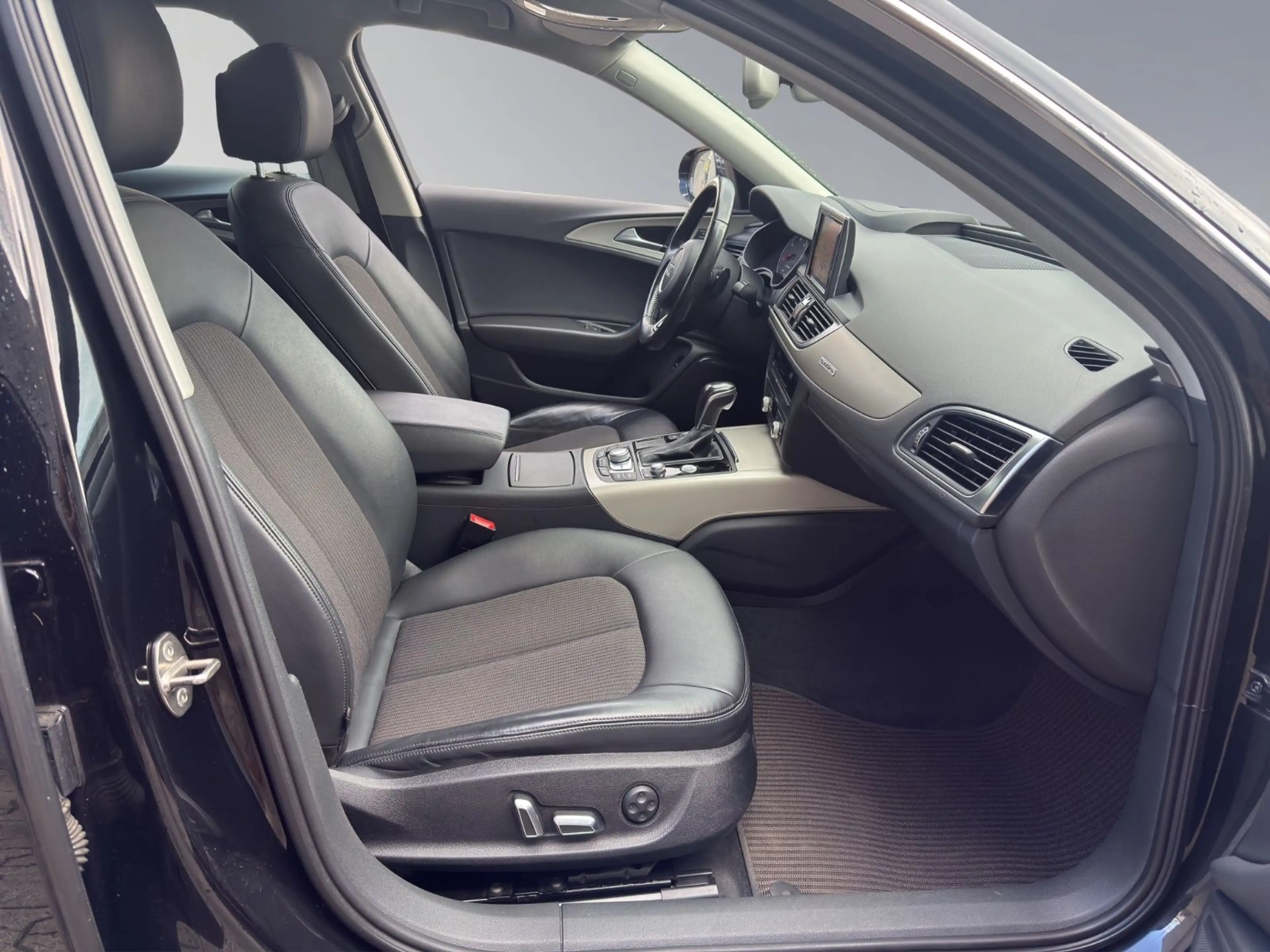 Audi A6 allroad 3,0 TDI quattro KAM LED BOSE ACC 2.H — photo 14