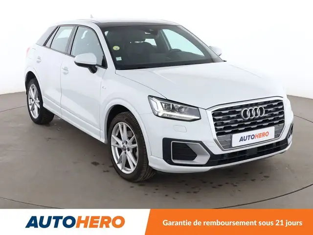 Audi Q2 view 8