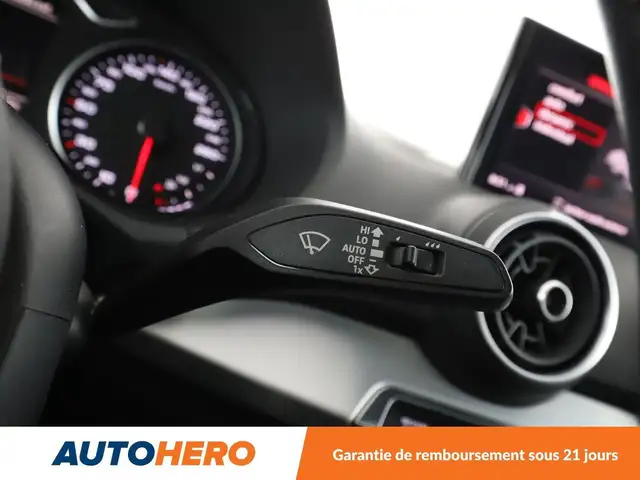 Audi Q2 view 26