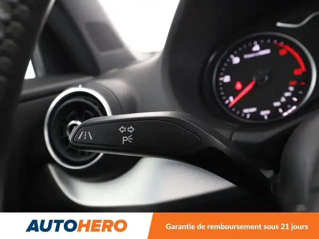 Audi Q2 view 27