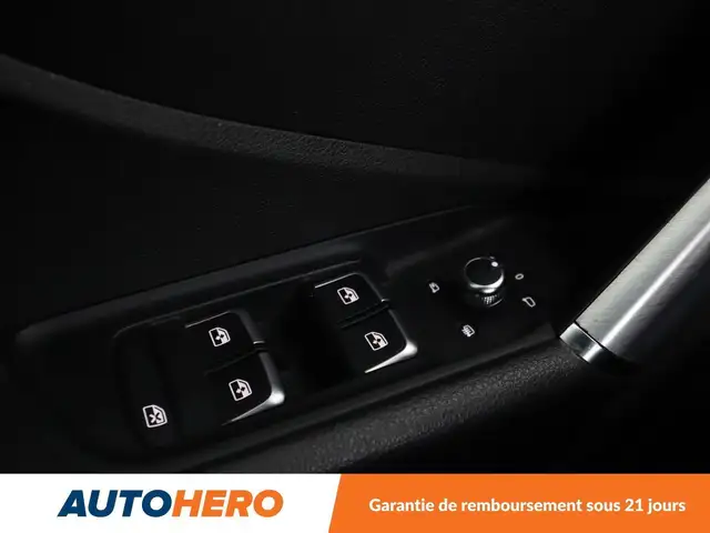Audi Q2 view 28