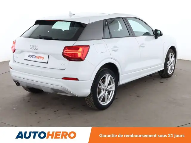 Audi Q2 view 6