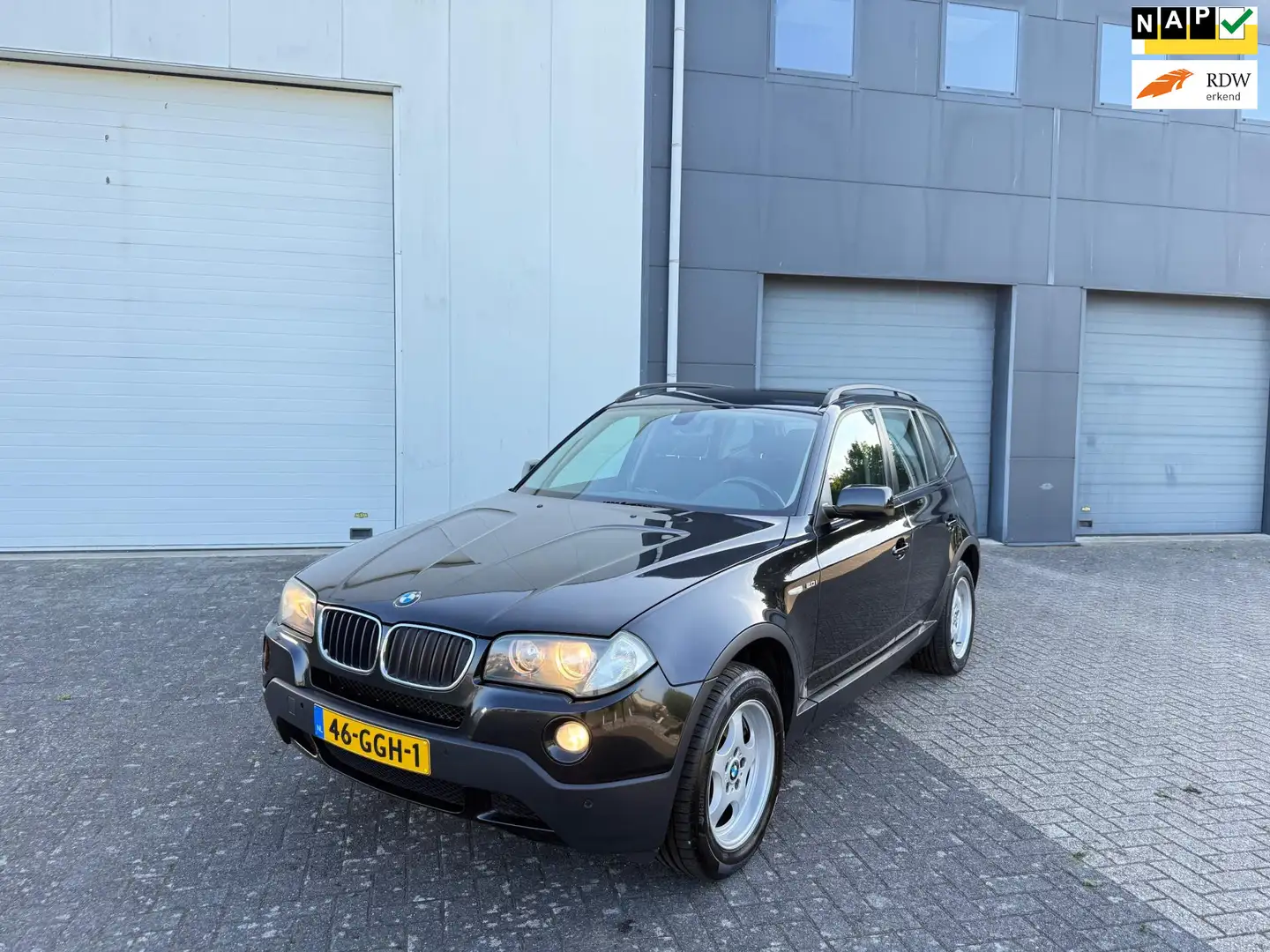BMW X3 2.0i Executive 2008 Cruise control Zwart - 1
