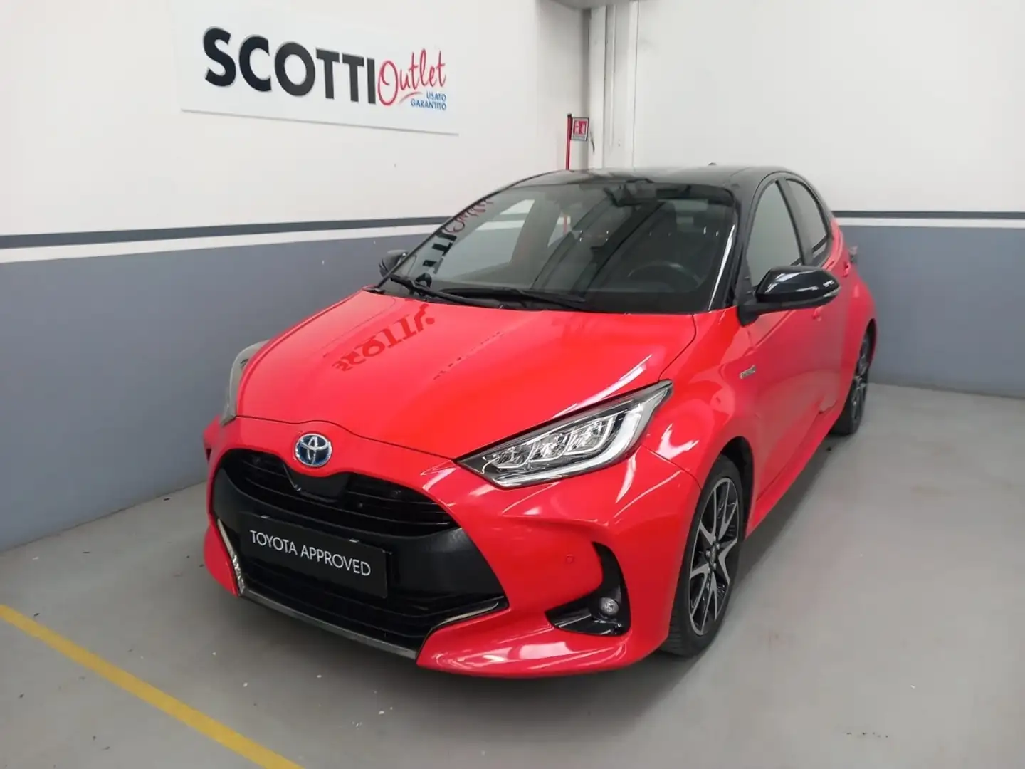 Toyota Yaris 1.5 Hybrid 5 porte Premiere Roşu - 1