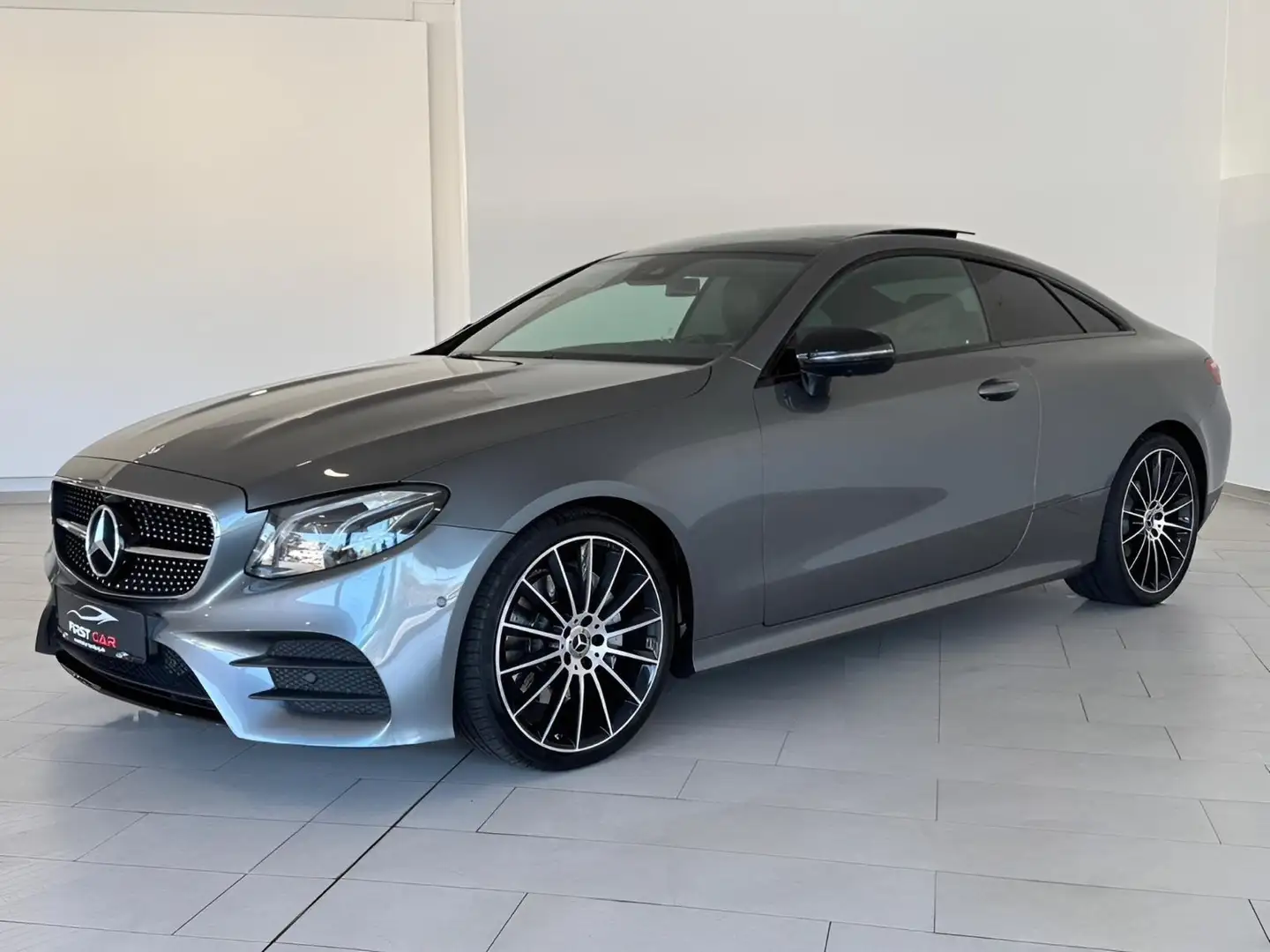 Mercedes-Benz E 220 d AMG-Line Night-Paket|PANO|WIDE|BURM|MEM| Grau - 1