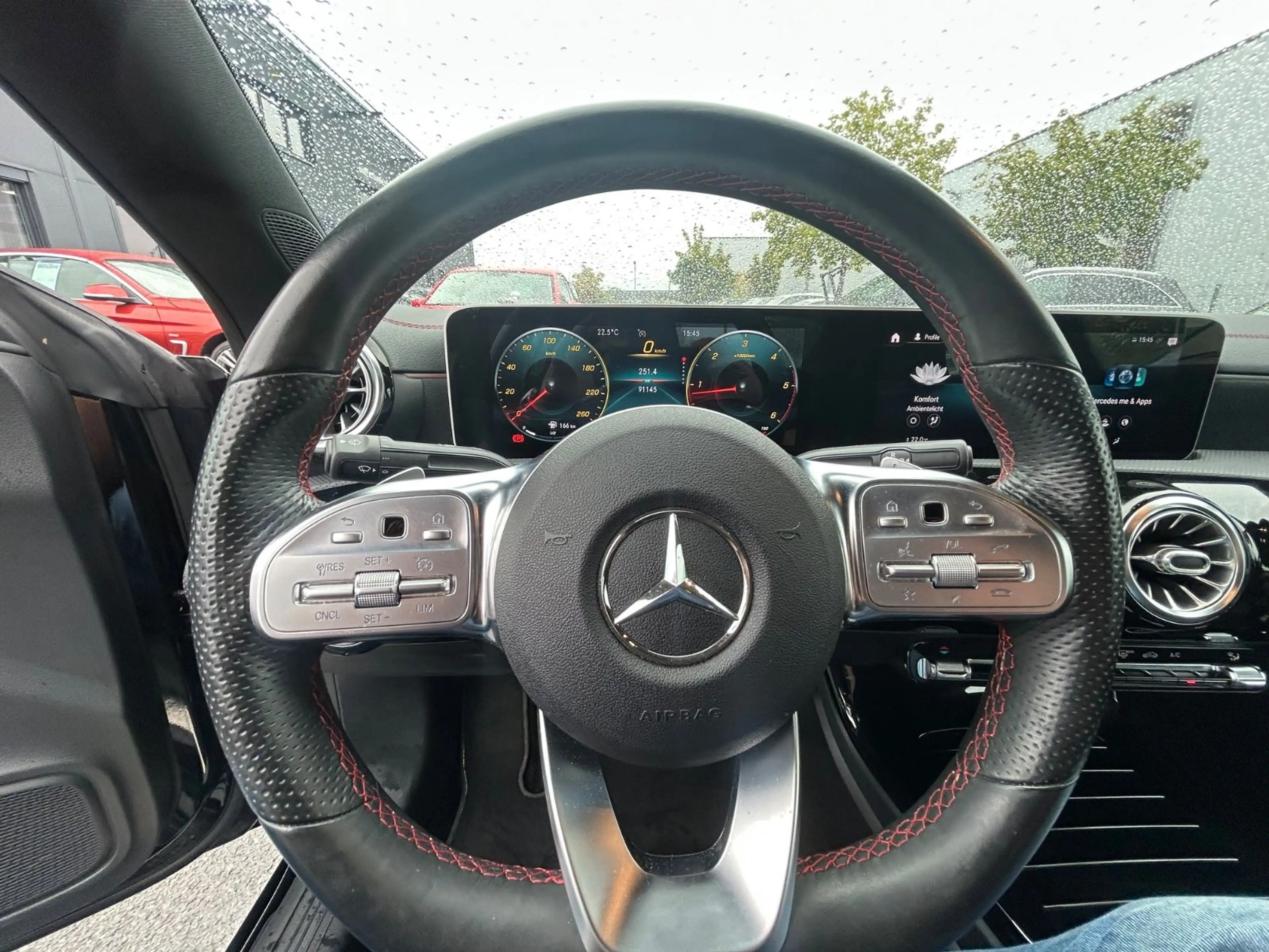 Mercedes-Benz CLA 220 AMG — photo 9