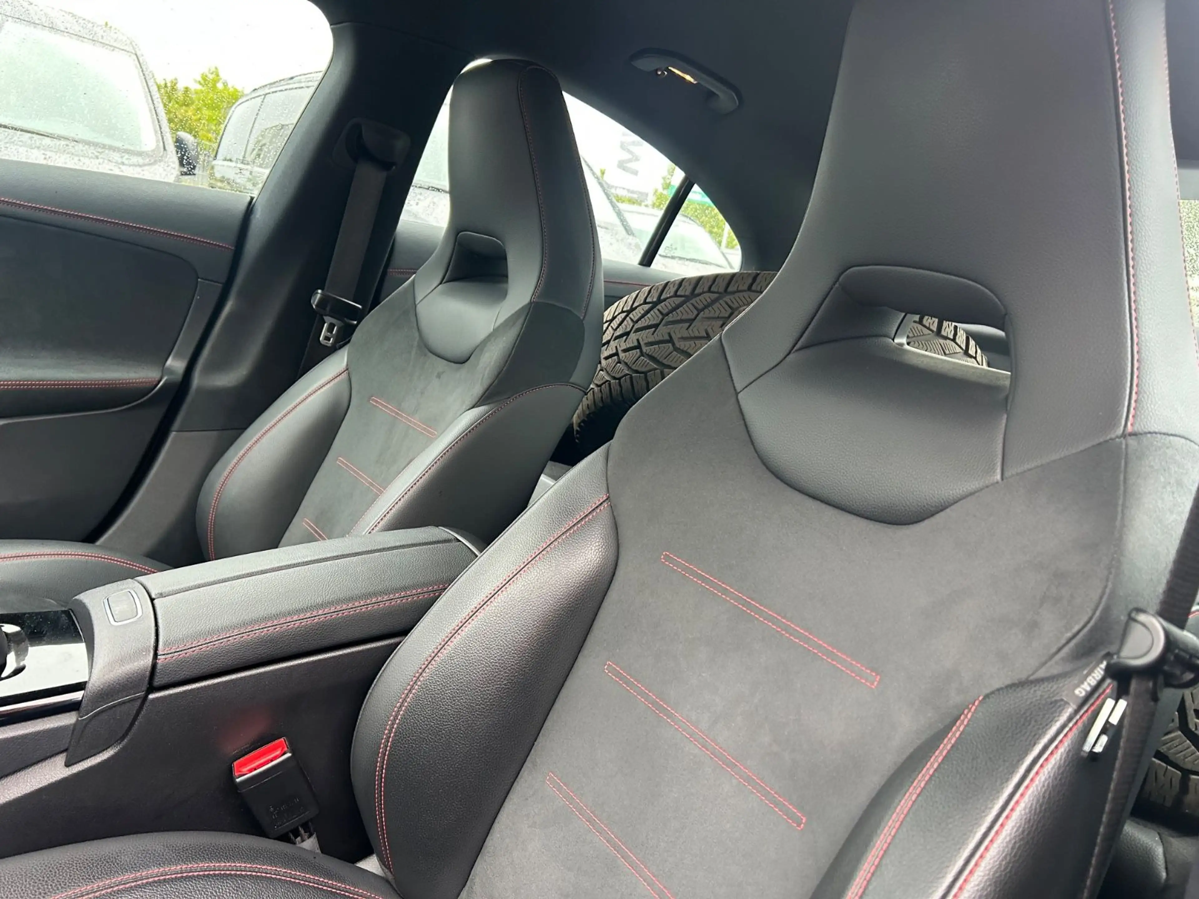 Mercedes-Benz CLA 220 AMG — photo 11