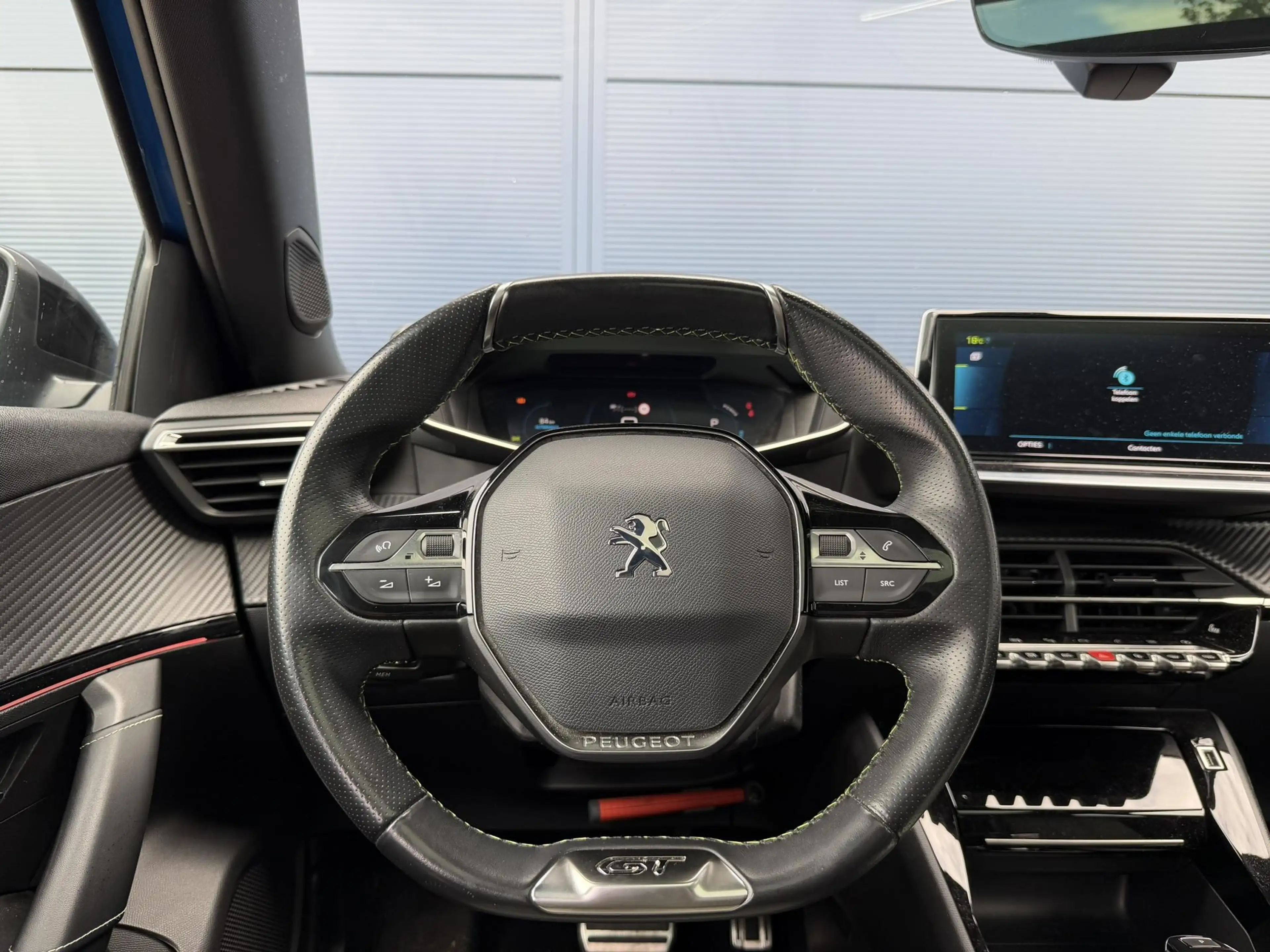 Peugeot e-2008 EV GT Pack 50 kWh | Panorama dak | Stoelverwarming — photo 9