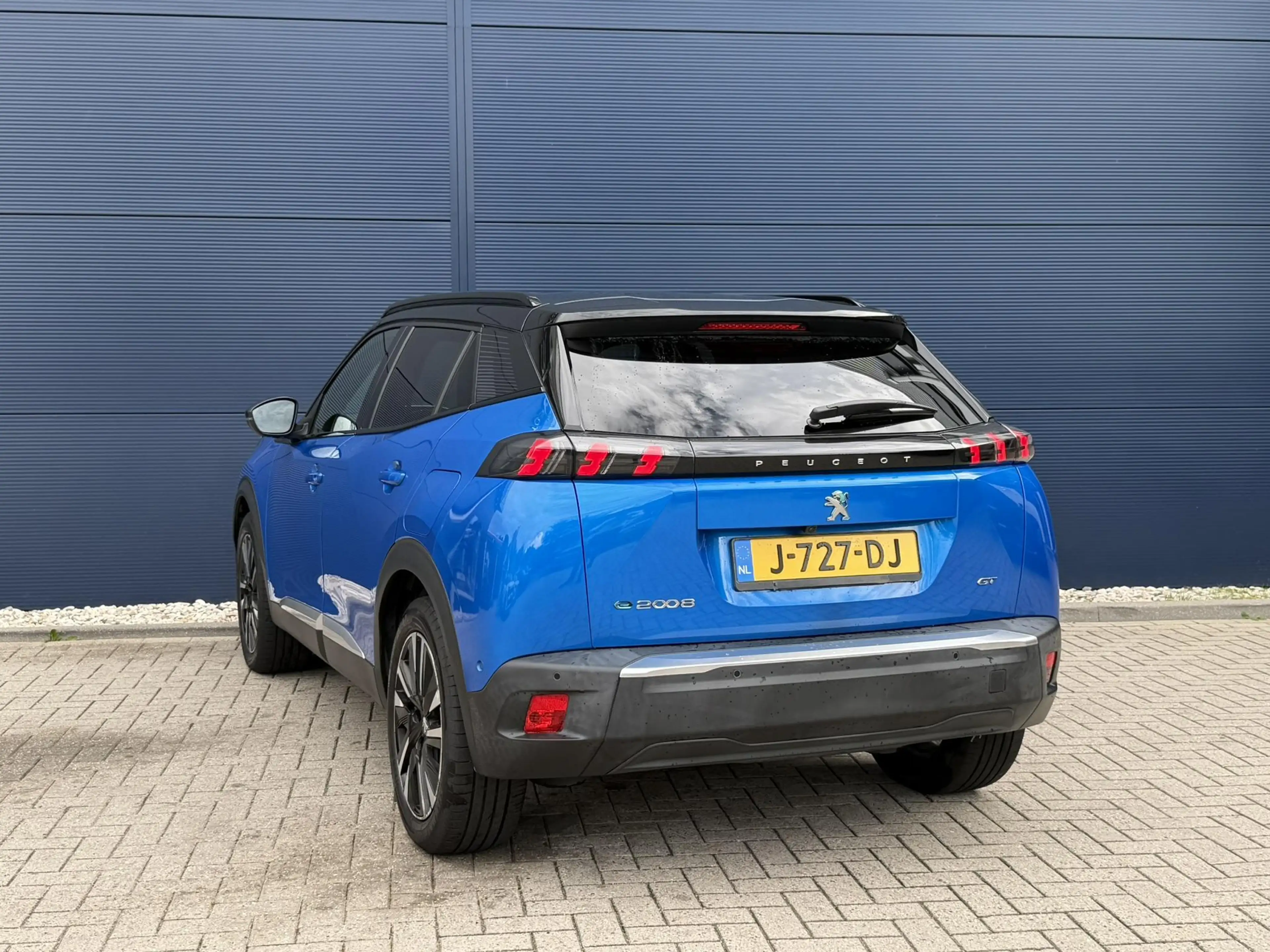 Peugeot e-2008 EV GT Pack 50 kWh | Panorama dak | Stoelverwarming — photo 4