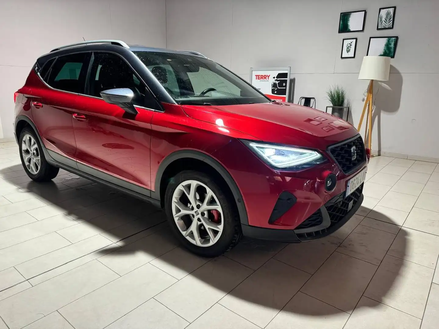 SEAT Arona 1.5 TSI S&S FR DSG7 150 Rojo - 1