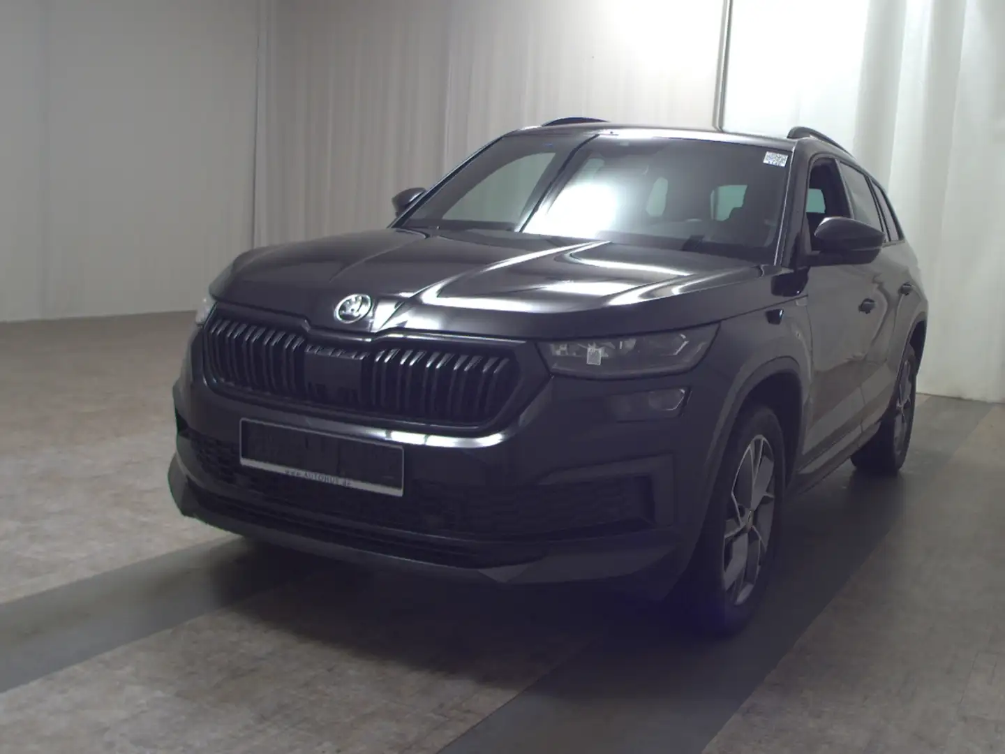 Skoda Kodiaq 2.0 TDI 4x4 SportLine Navi LED vc RFK AHK Schwarz - 2