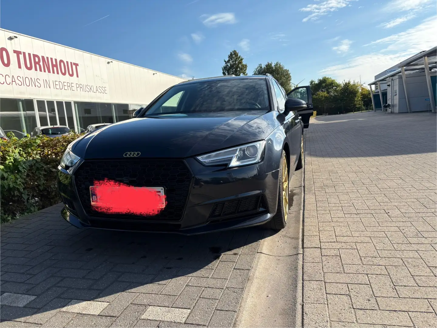 Audi A4 Avant 2.0 TDI ultra S tronic - 1