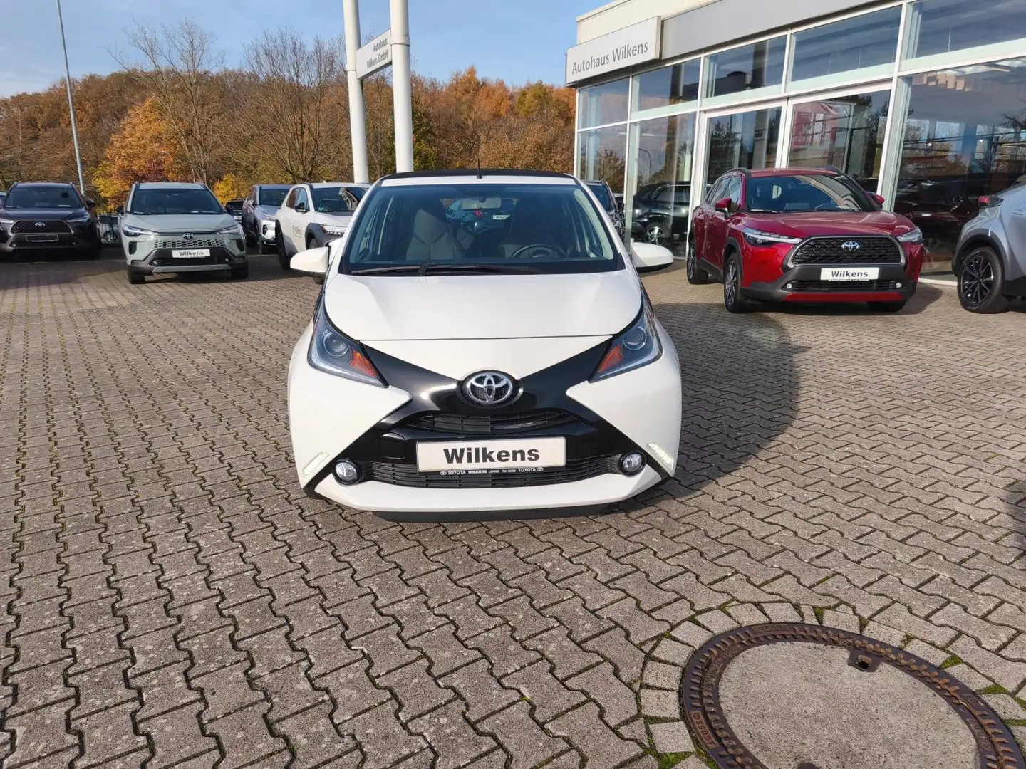 Toyota Aygo AYGO x-wave Weiß - 2