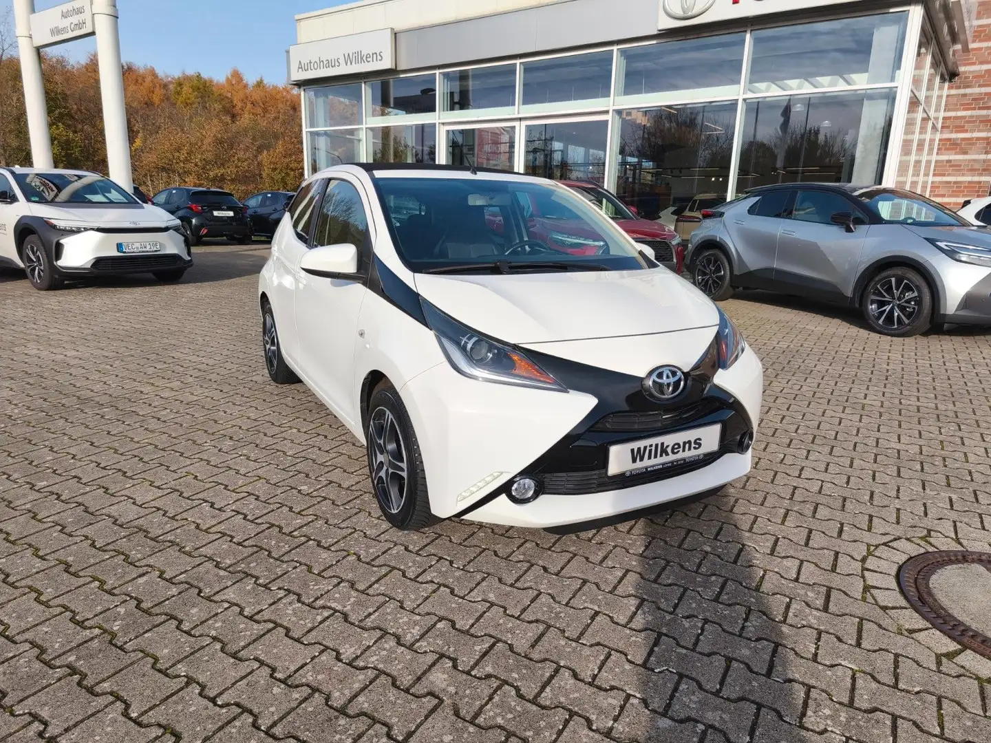 Toyota Aygo AYGO x-wave Weiß - 1