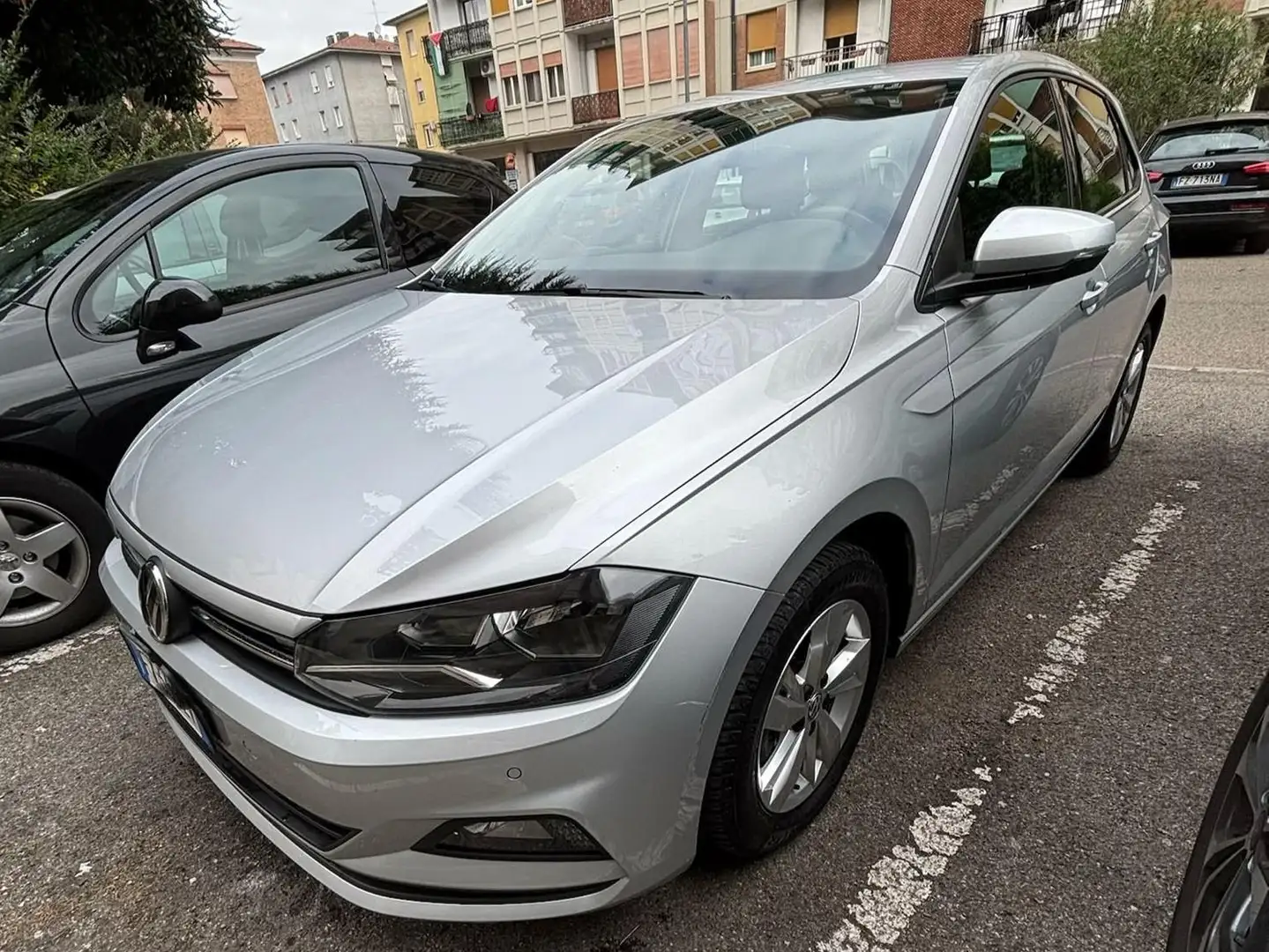Volkswagen Polo Polo 5p 1.0 evo Comfortline 80cv Grigio - 1