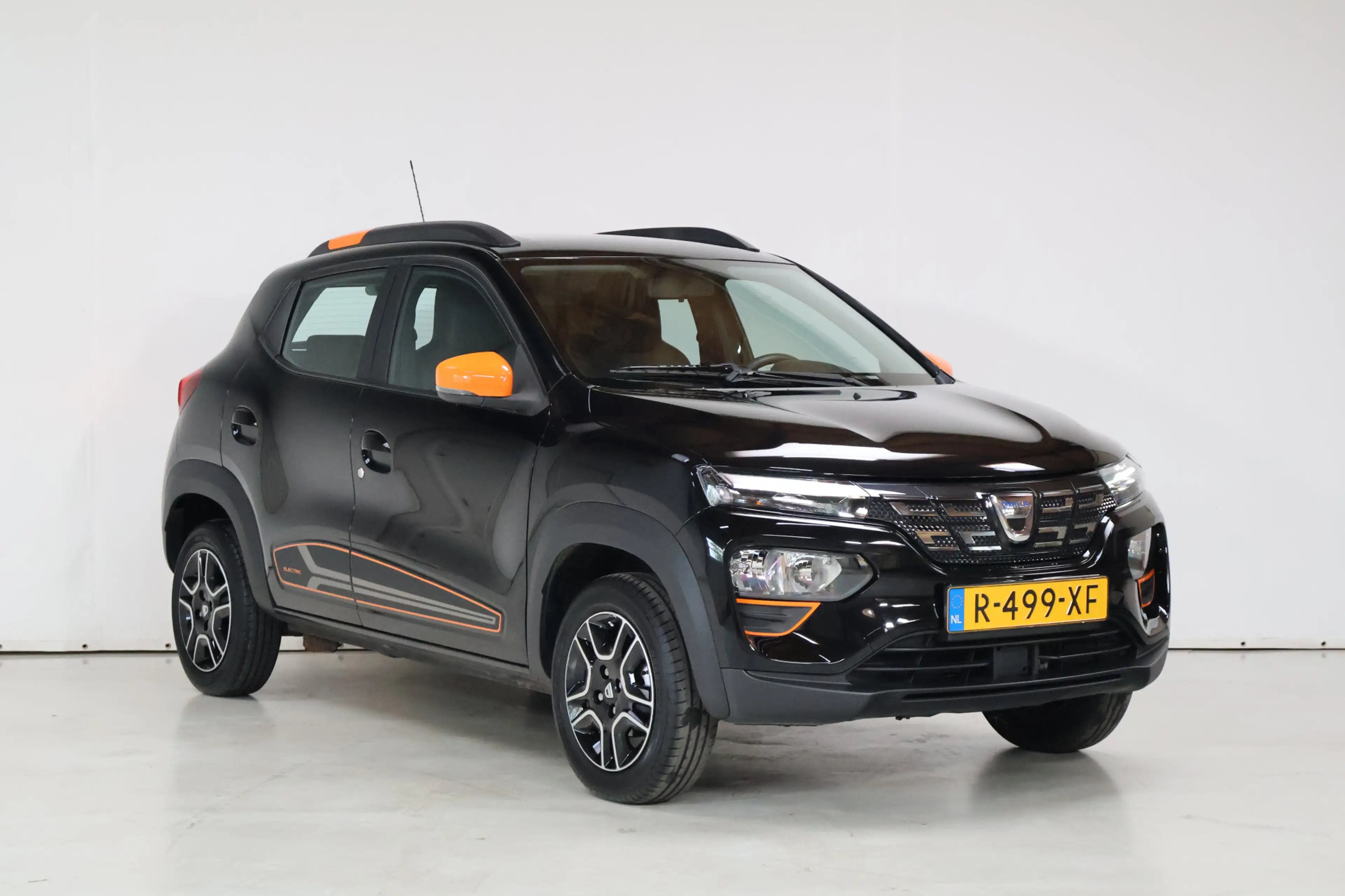 Dacia Spring Comfort Plus 27 kWh | Camera | Leder | Dab | SoH — photo 5