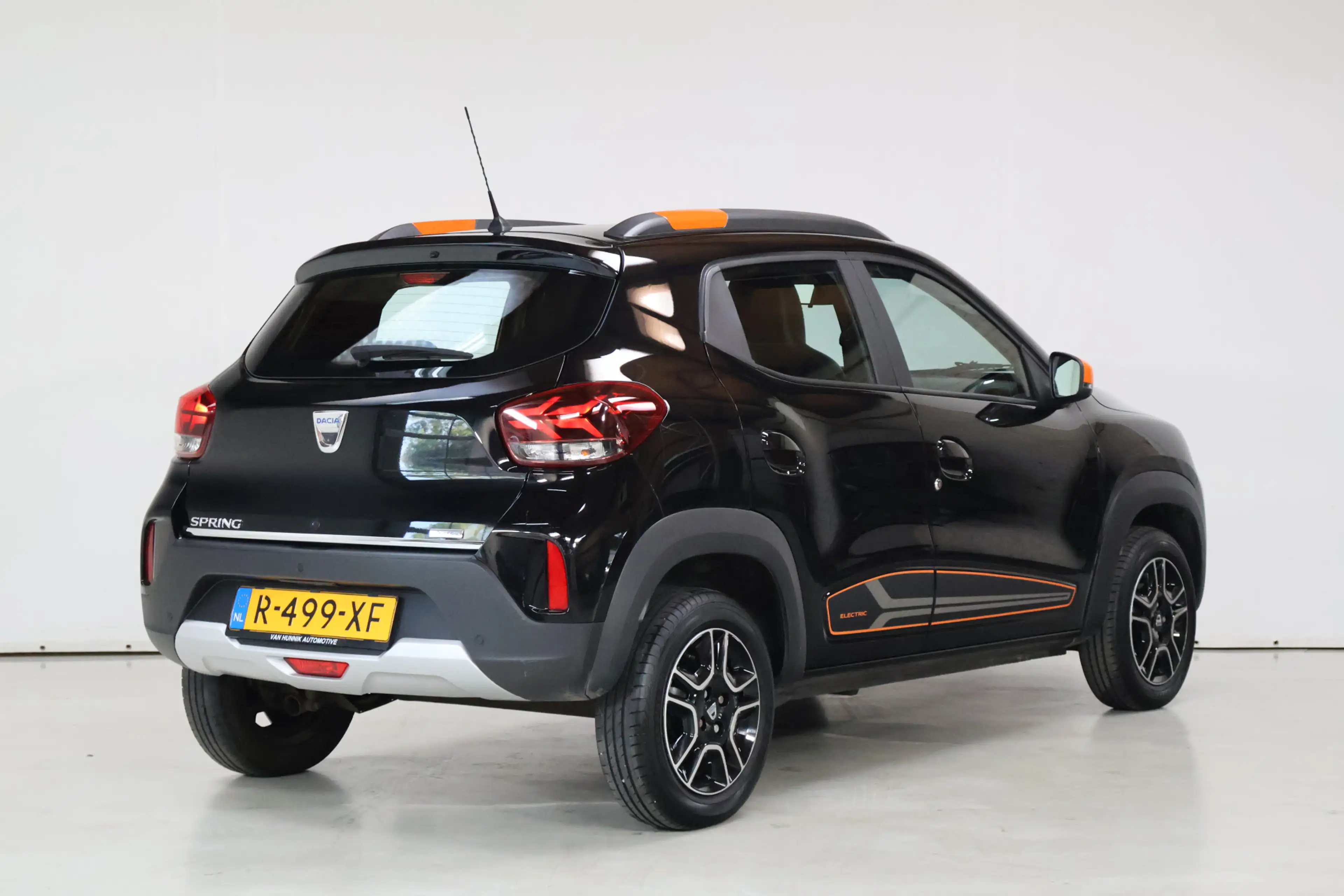 Dacia Spring Comfort Plus 27 kWh | Camera | Leder | Dab | SoH — photo 2