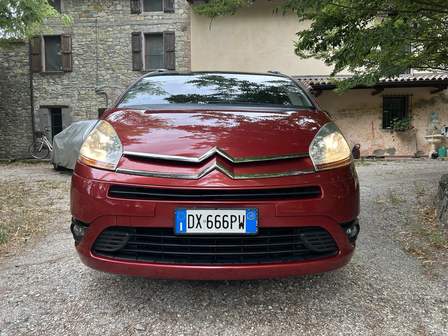Citroen Grand C4 Picasso Bienergy 1.8 Metano Rojo - 2