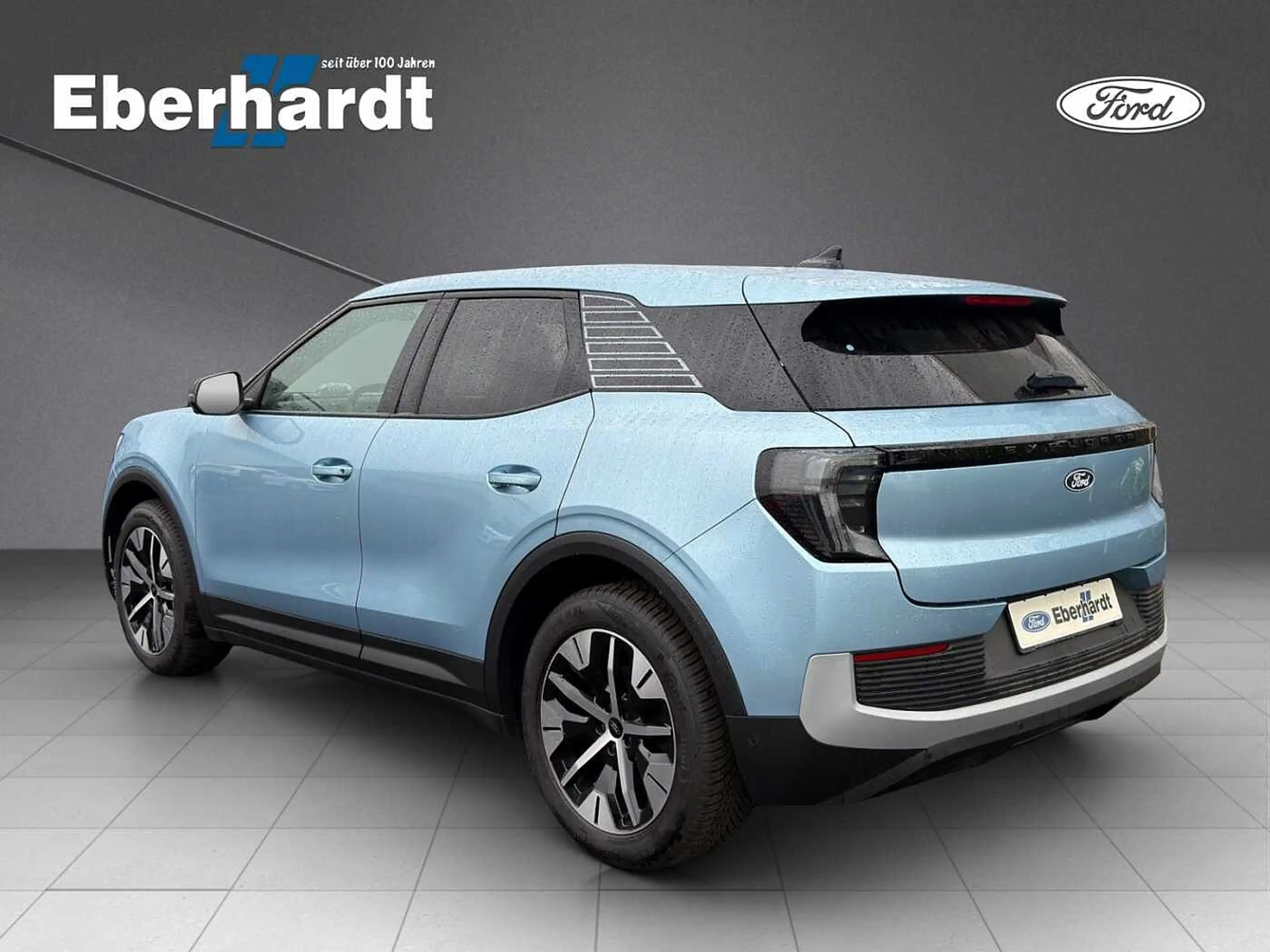 Ford Explorer Select RWD — photo 3