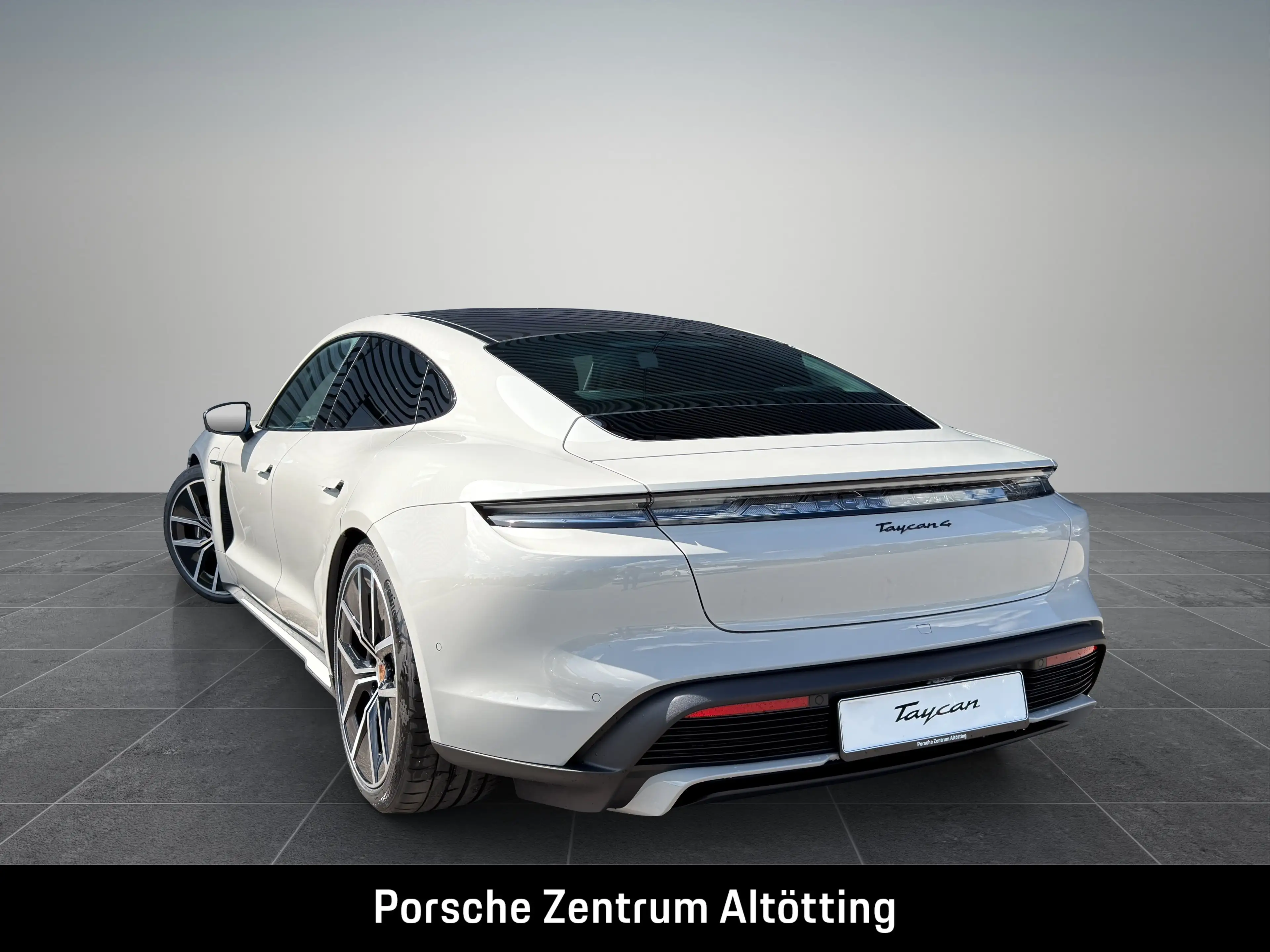 Porsche Taycan 4 Black Edition | InnoDrive | Privacy | — photo 4