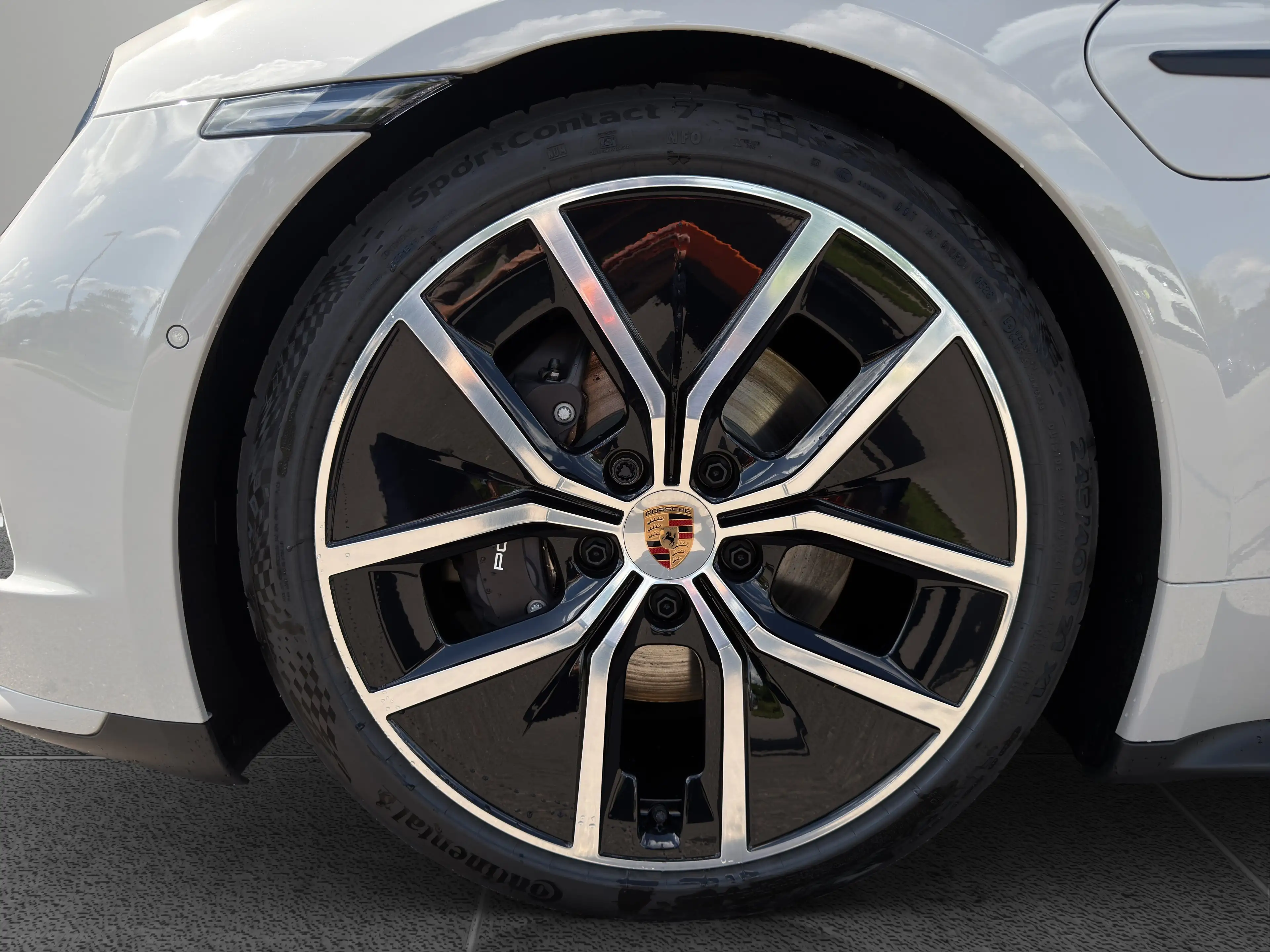 Porsche Taycan 4 Black Edition | InnoDrive | Privacy | — photo 7