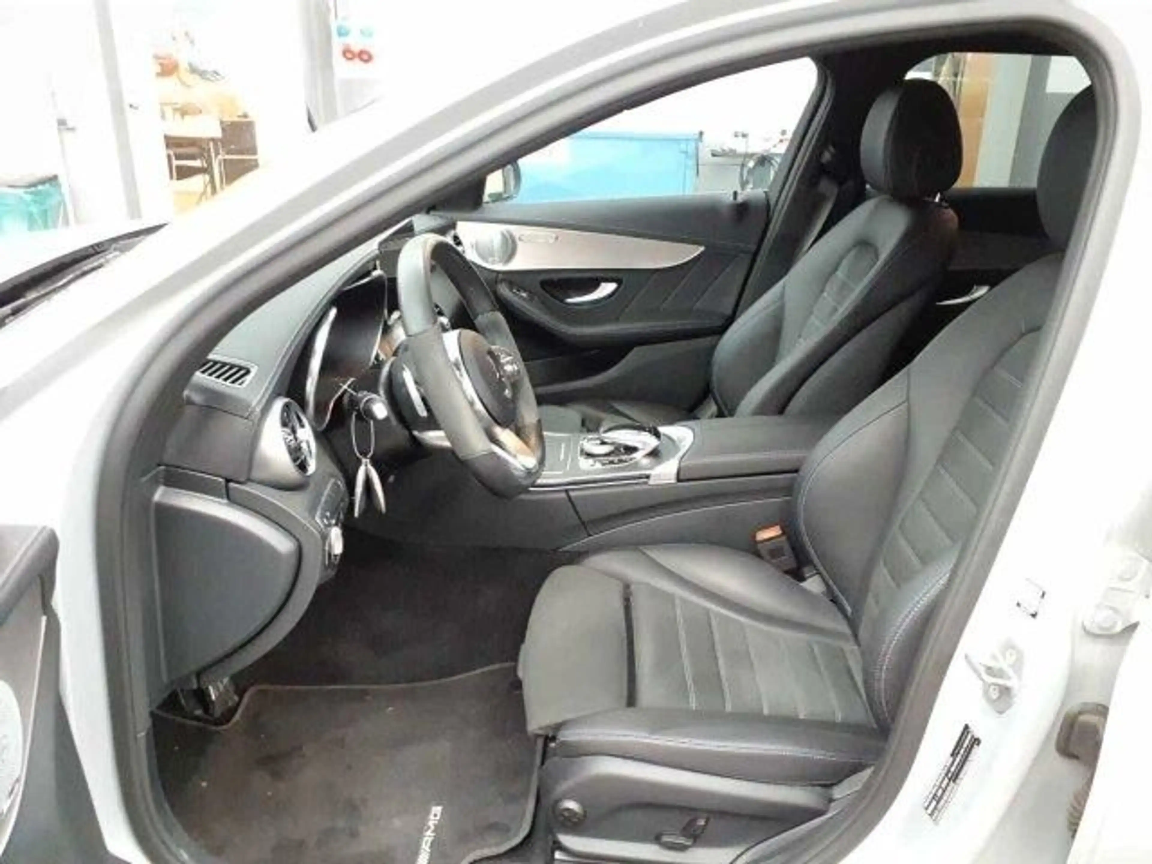 Mercedes-Benz C 300 de T AMG Line AHK*ACC*WIDE*KAM*MBEAM*BURM — photo 4