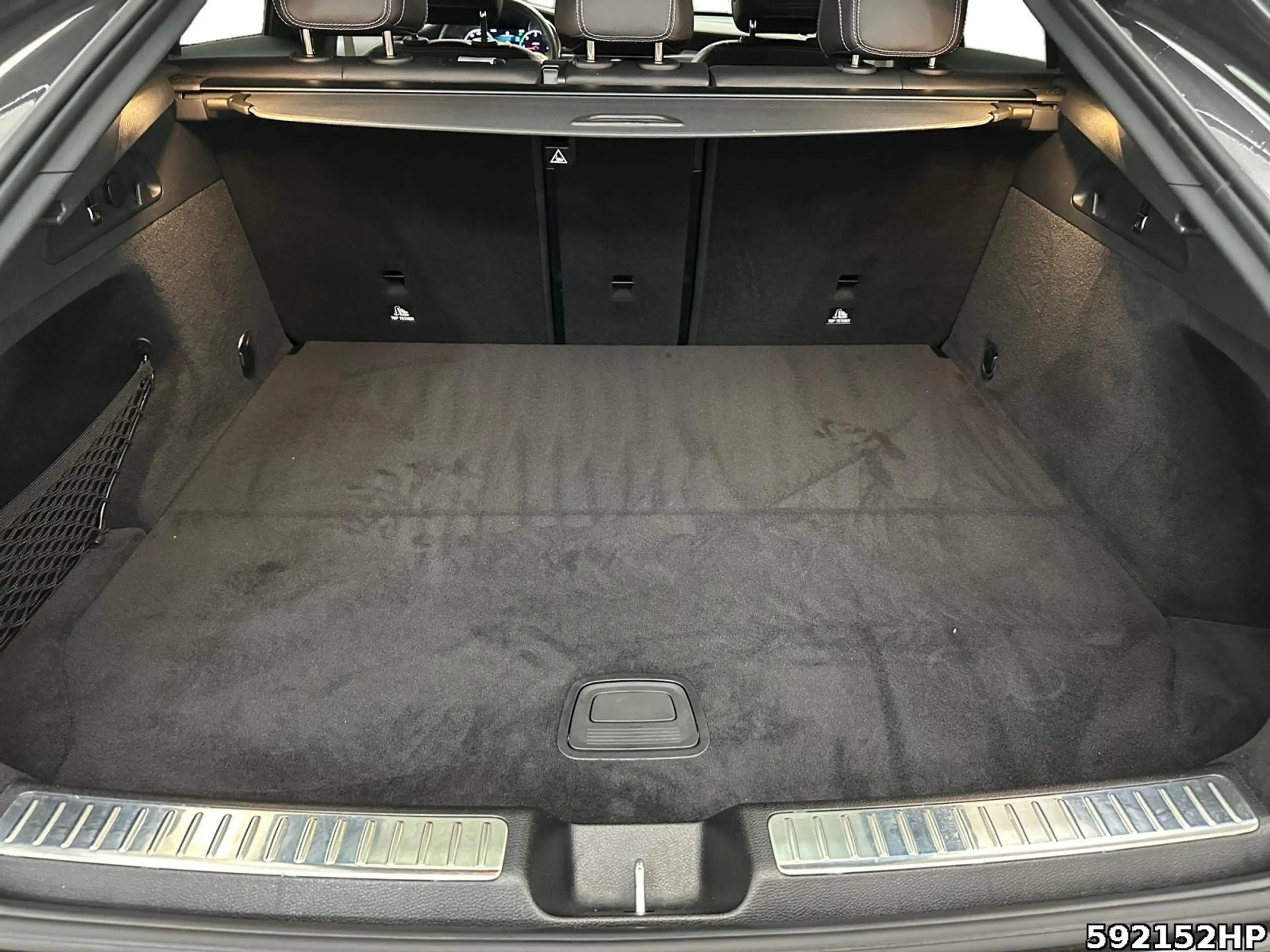 Mercedes-Benz GLC 400 d 4M AMG Line  Standhzg 360° Adv. Sound — photo 6
