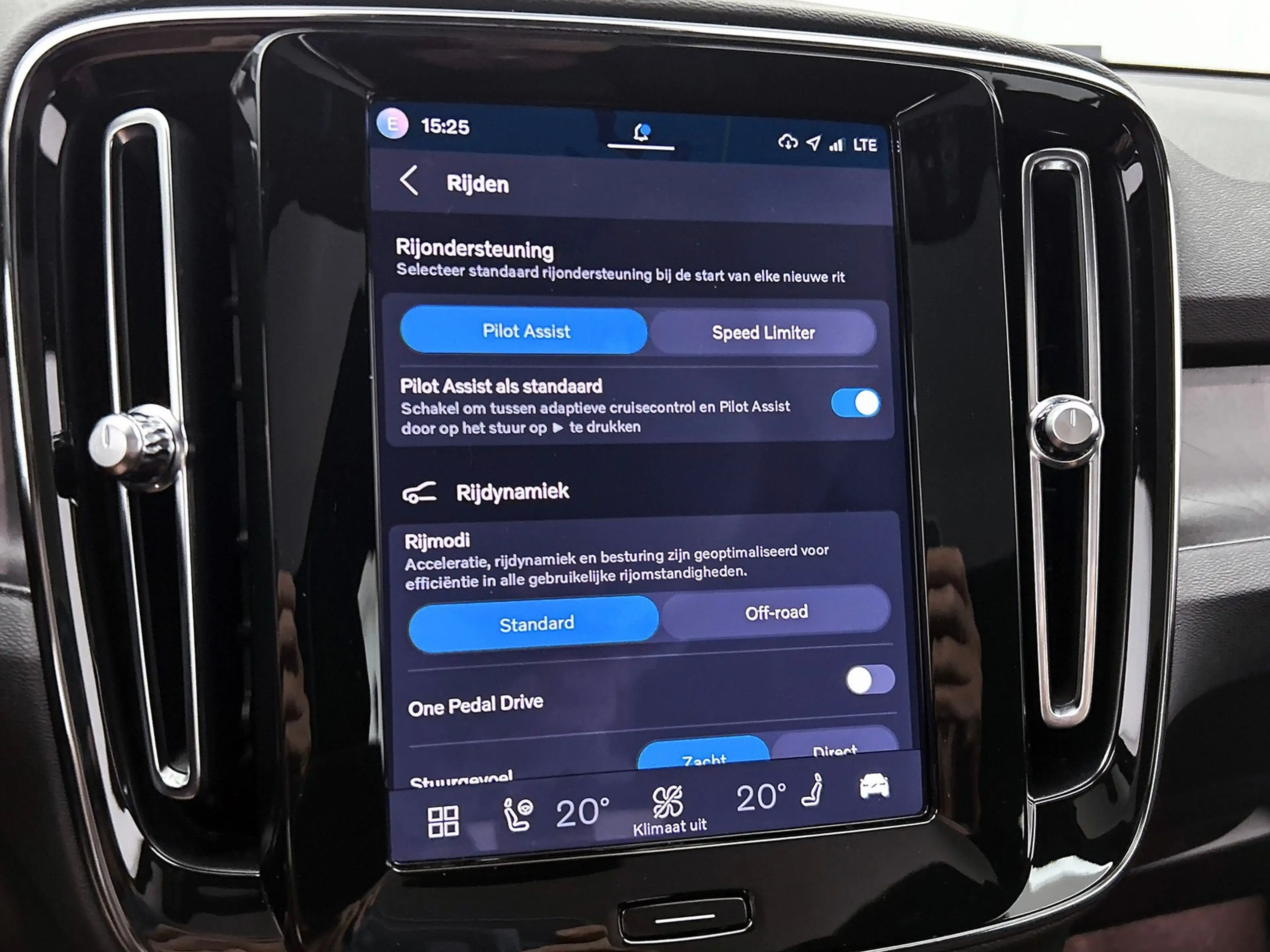 Volvo C40 Recharge Plus 69 kWh | Panoramadak | Navi | Clima — photo 13