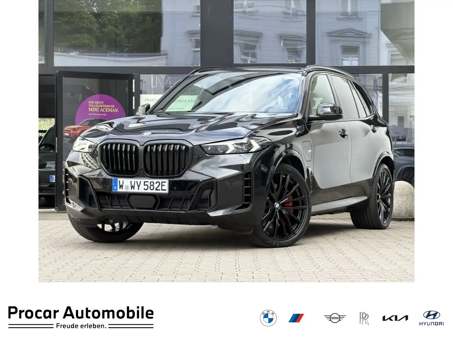BMW X5 xDrive50e M Sport AHK PANO DA PROF PA PROF 22" Noir - 1