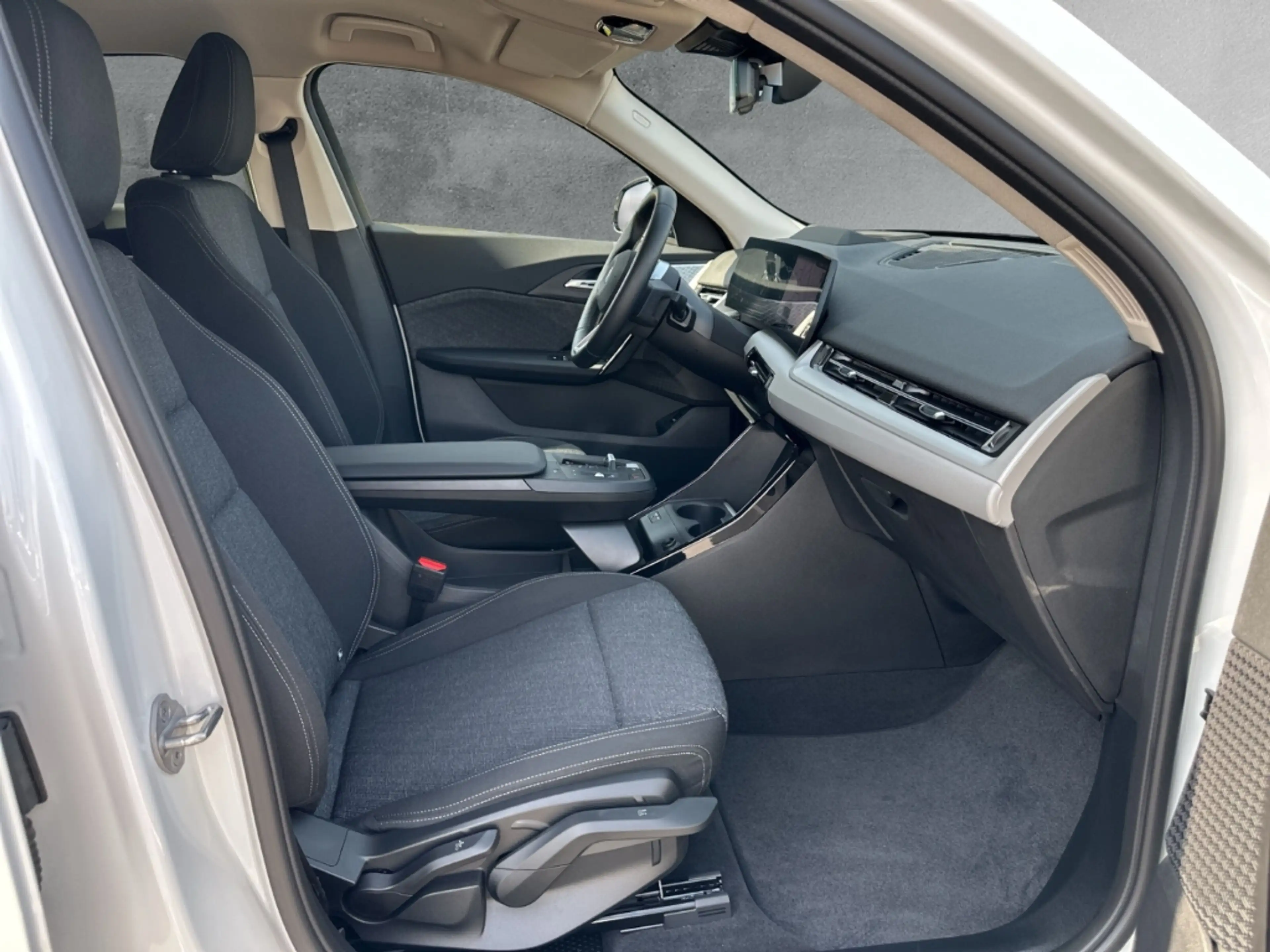 BMW X2 xDrive20d ICONIC GLOW LC PROF HUD LMR20'' 360°PARK — photo 11