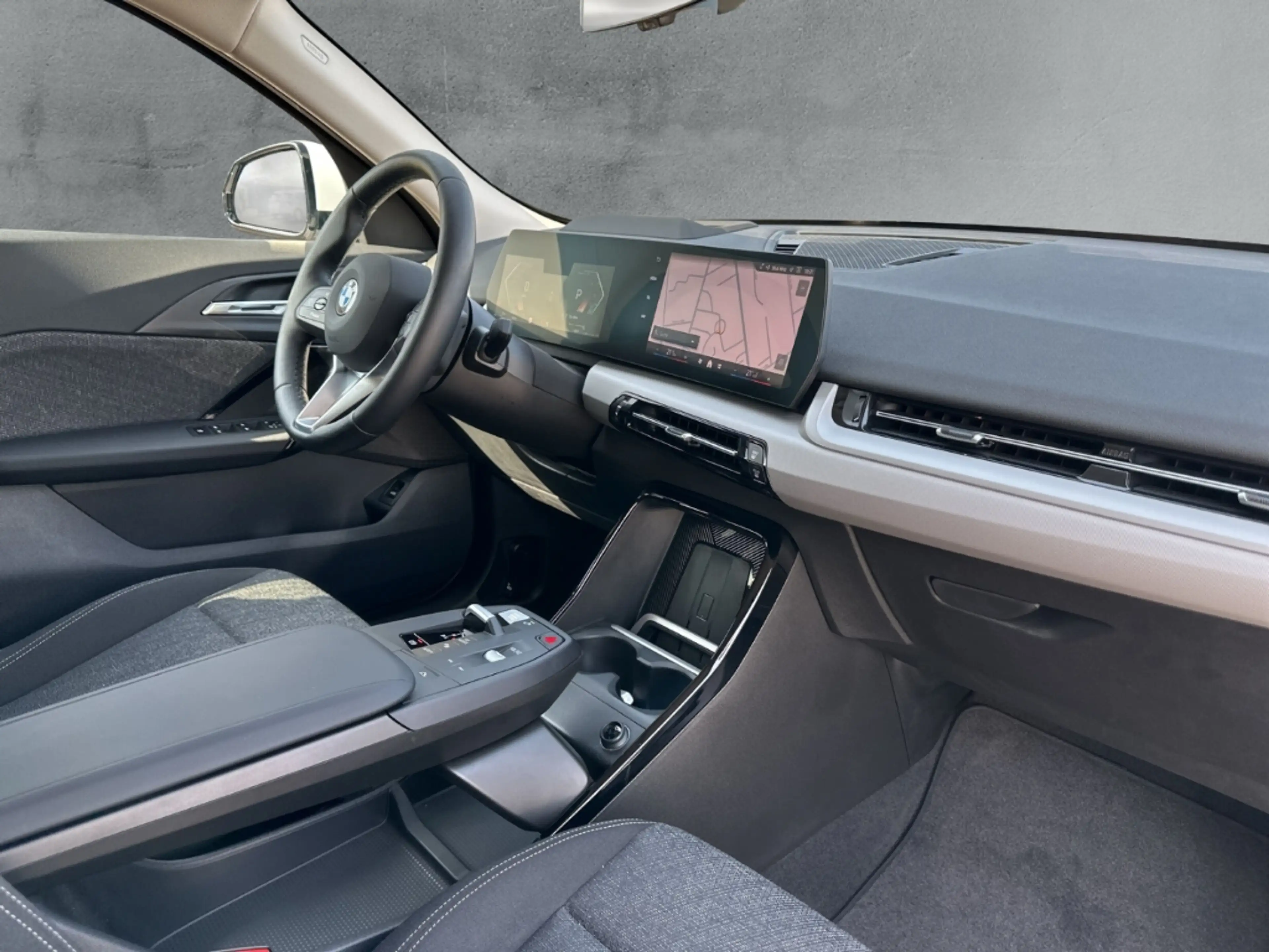 BMW X2 xDrive20d ICONIC GLOW LC PROF HUD LMR20'' 360°PARK — photo 12