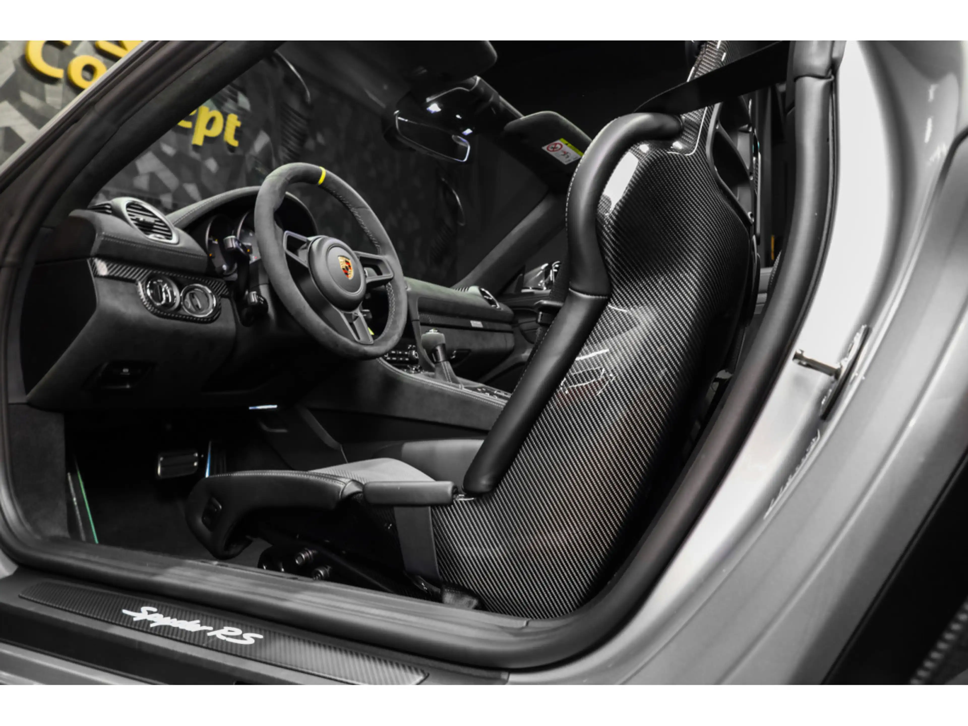 Porsche 718 Spyder RS PDK - PACK WEISSACH - ARGENT GT — photo 14