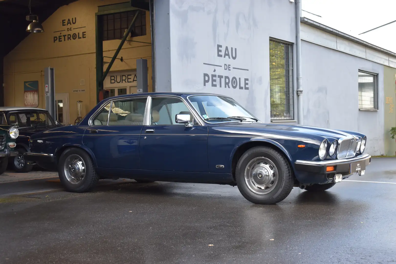 Jaguar XJ12 Sovereign Azul - 1