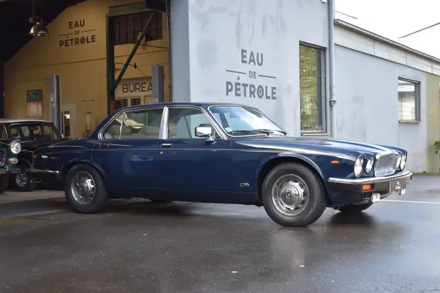 Jaguar XJ12 Sovereign